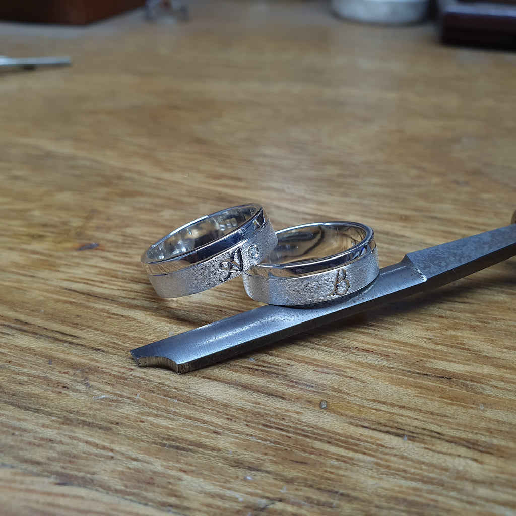 Alianzas AL 014 en Plata Ley con Iniciales y Arenado