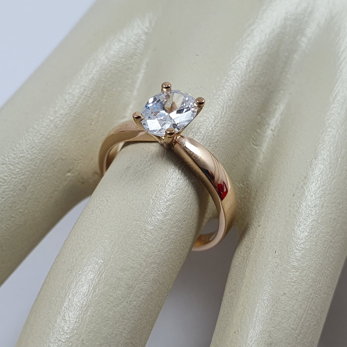 Anillo de Compromiso Bella