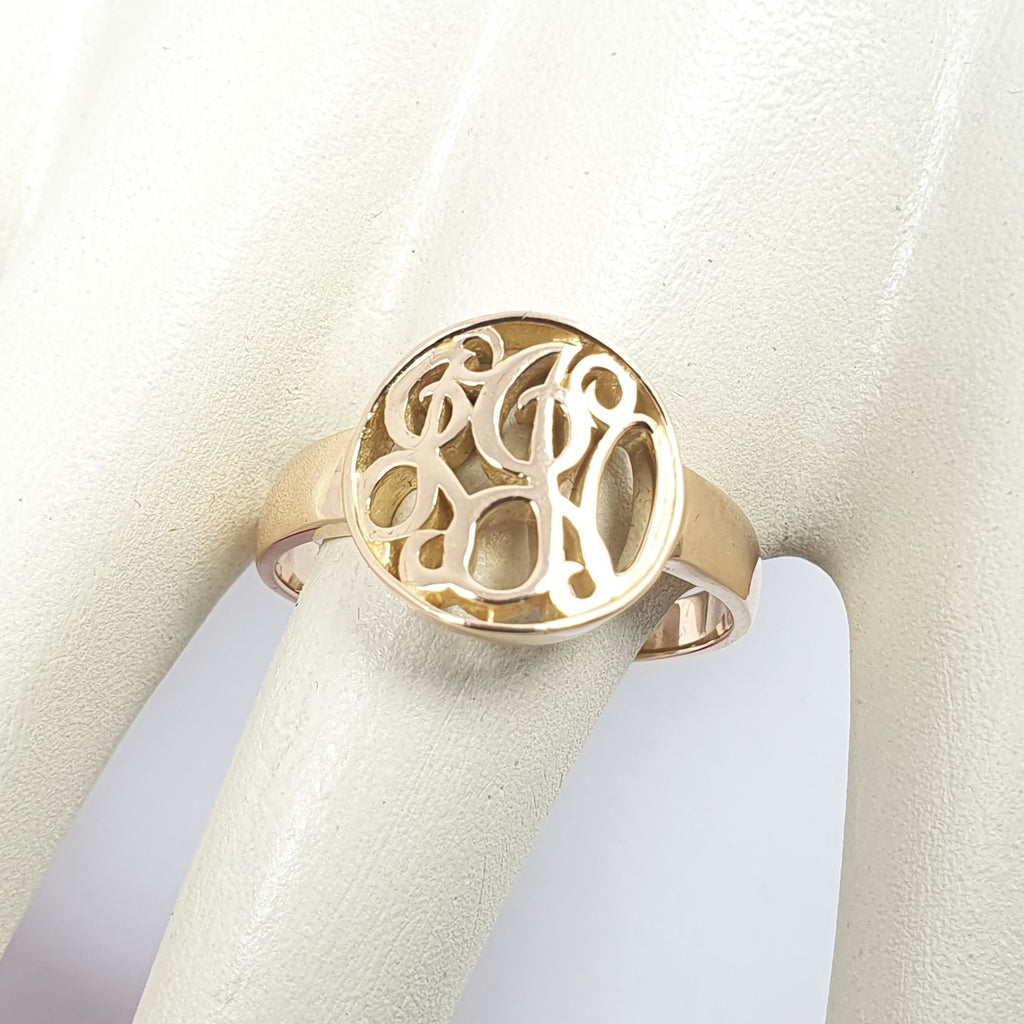 Anillo Letras Entrelazadas Oro de 18k