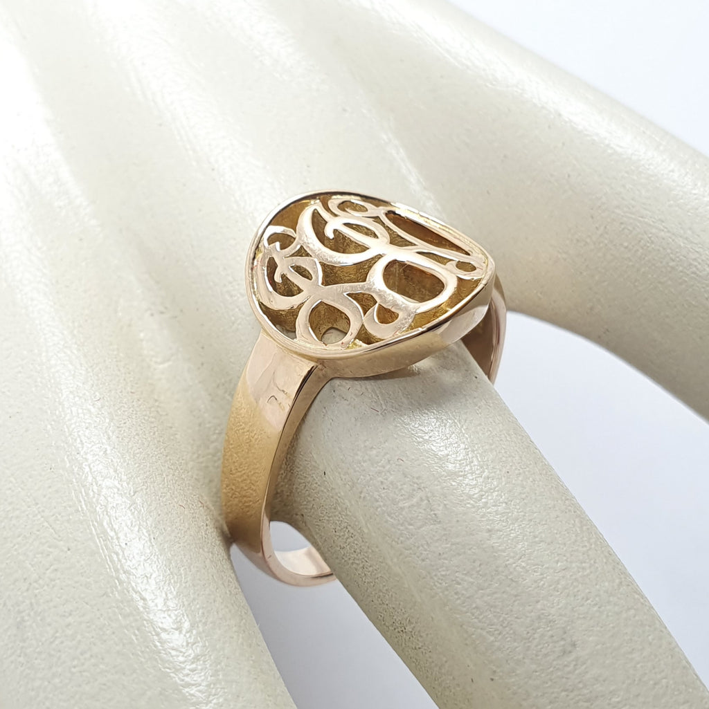 Anillo Letras Entrelazadas Oro de 18k