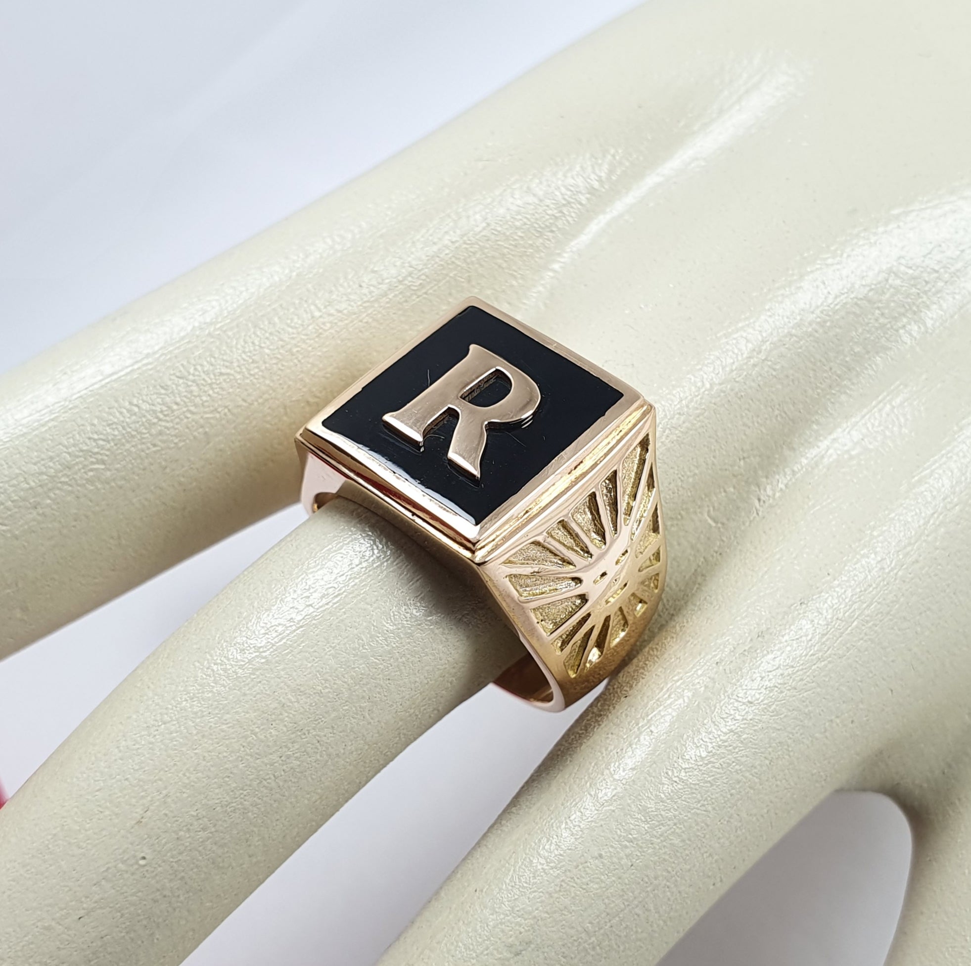 Inti Inicial Oro de 18k