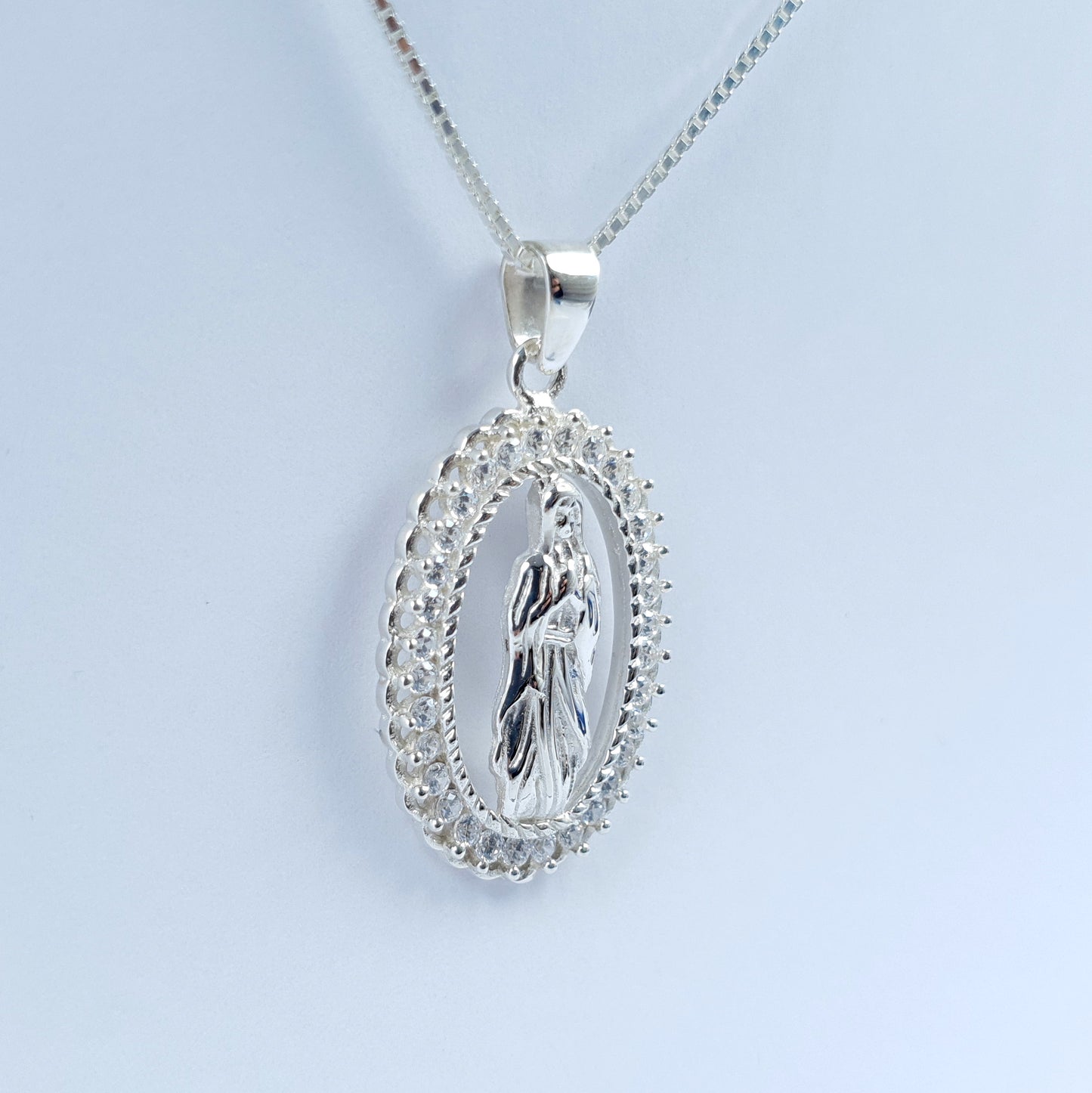 Collar Virgen con Cristales Plata Ley