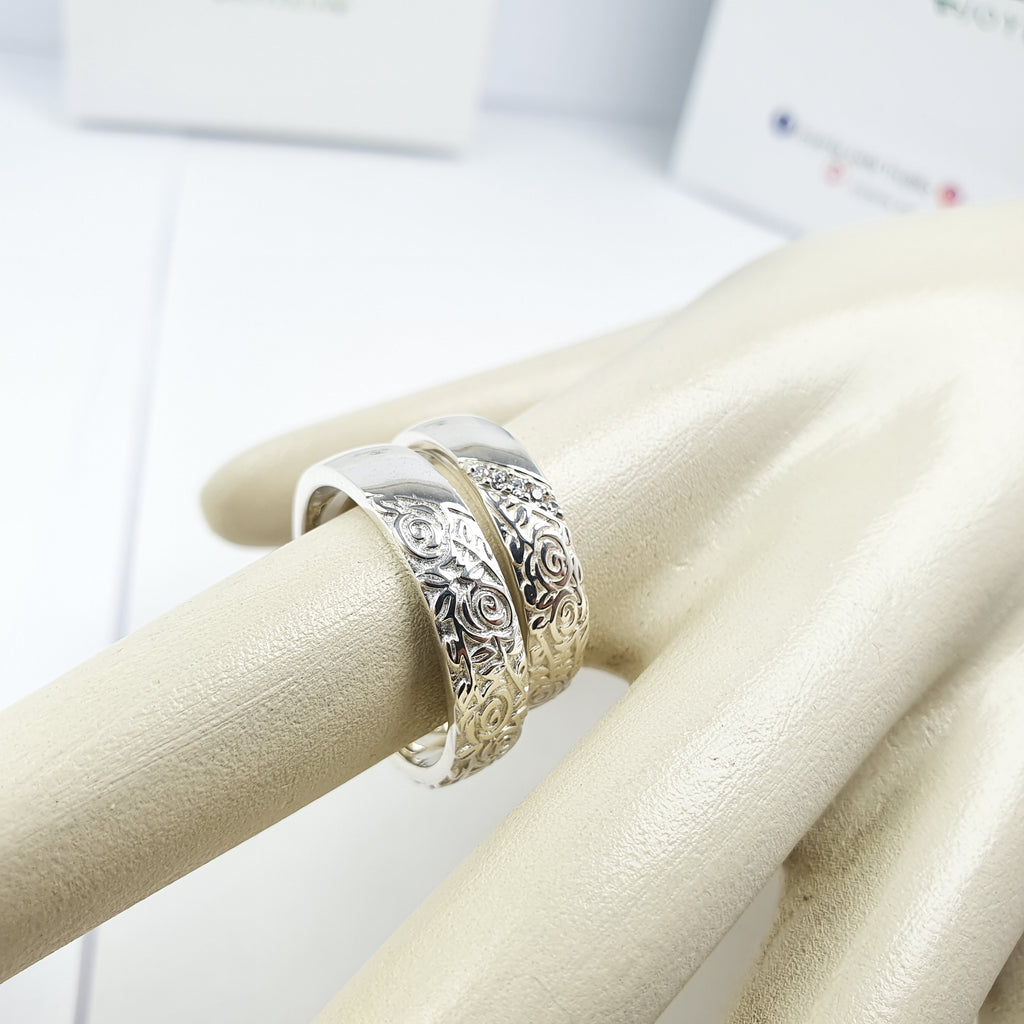 Alianzas en Plata Estilo Labrado Rosa con Piedras