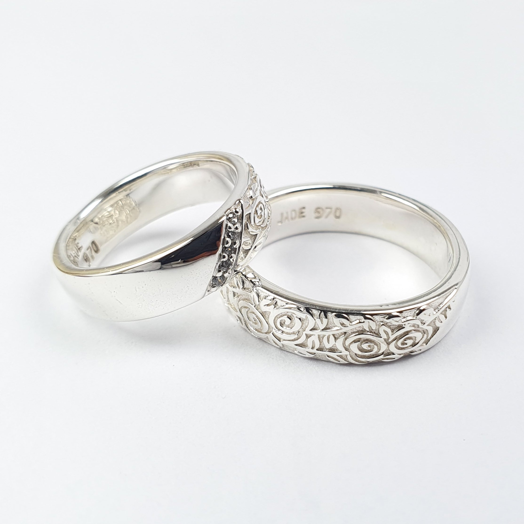 Alianzas en Plata Estilo Labrado Rosa con Piedras