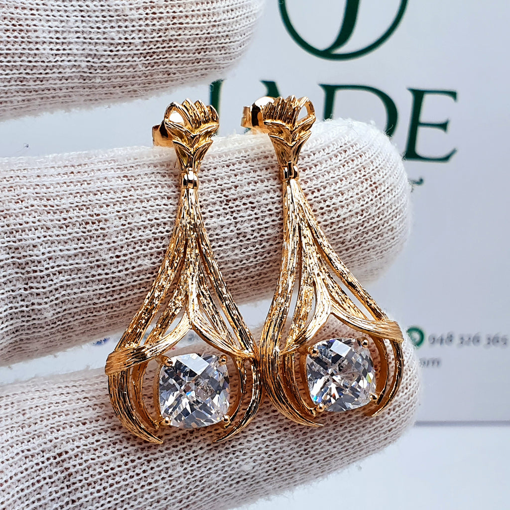 Aretes de Boda Labrados en Oro 18k