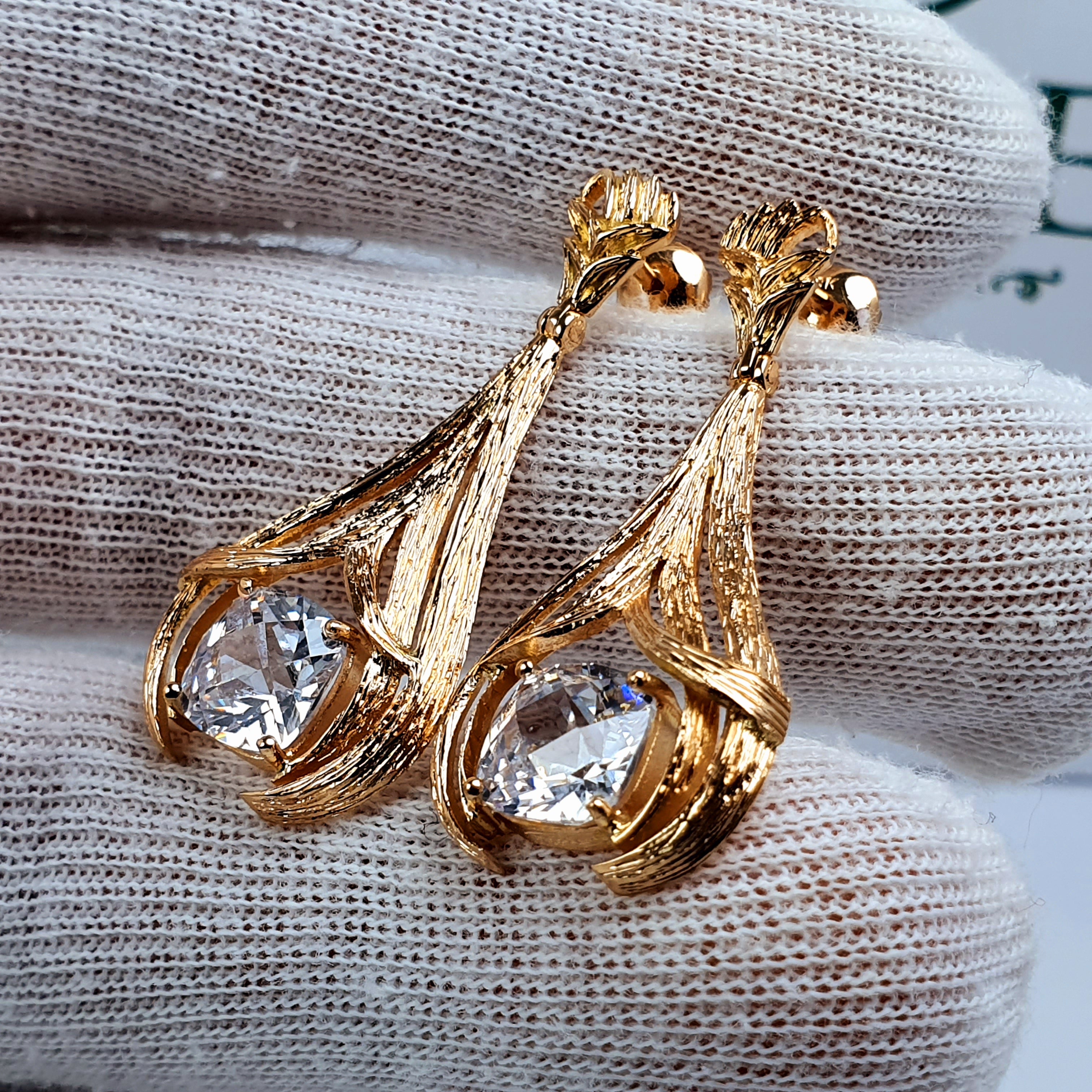 Aretes de Boda Labrados en Oro 18k
