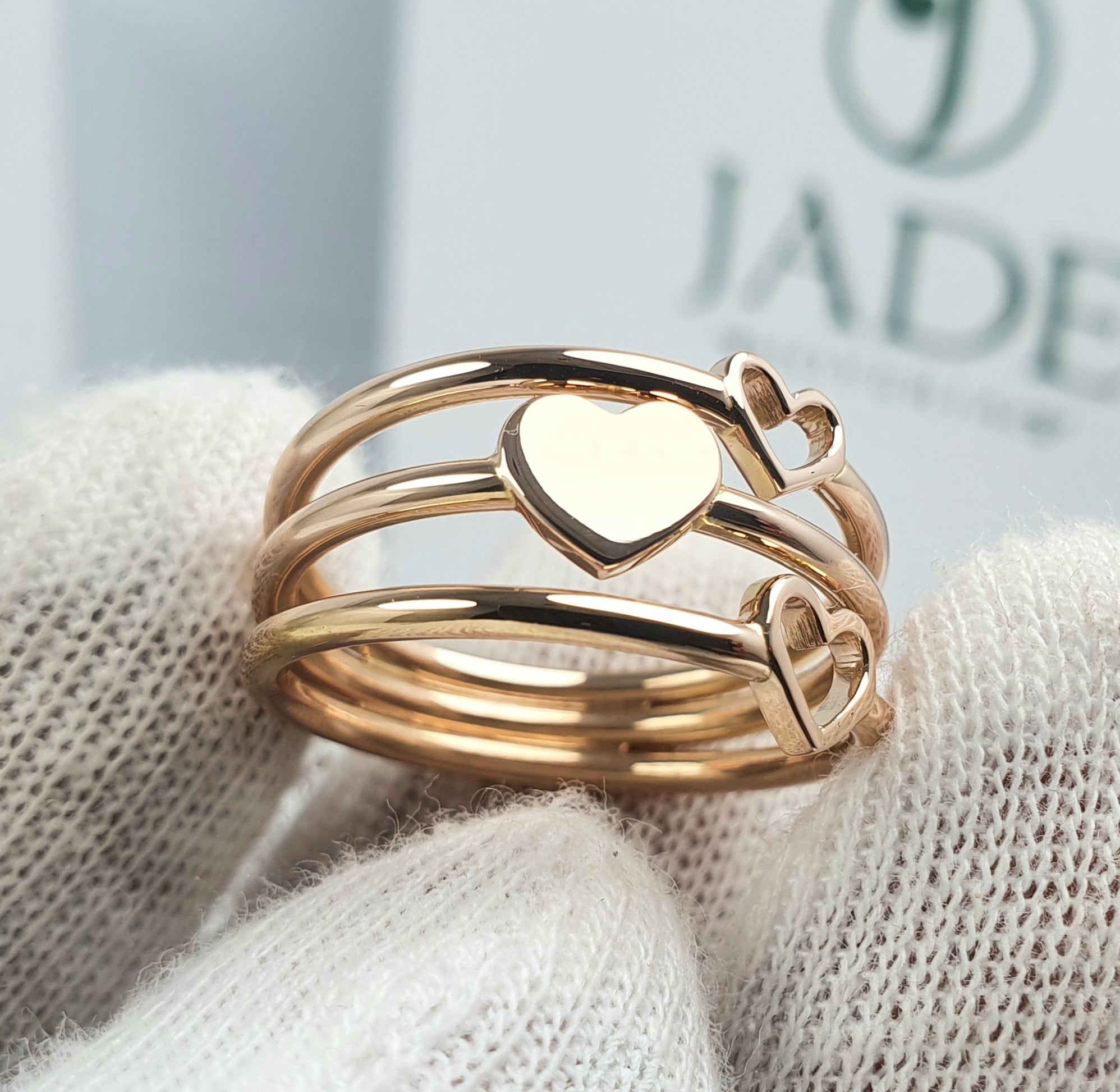 Anillo de Corazón Triple