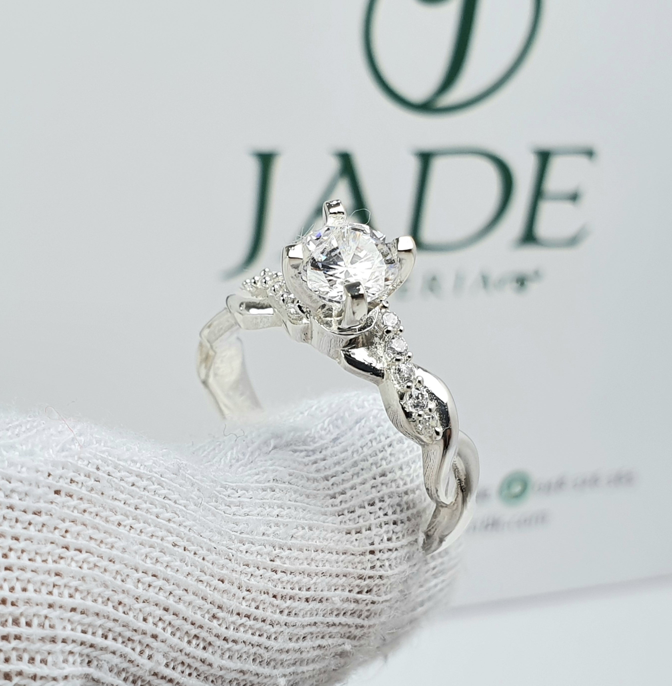 Anillo de Compromiso Aniversario Entrelazado en Plata Ley