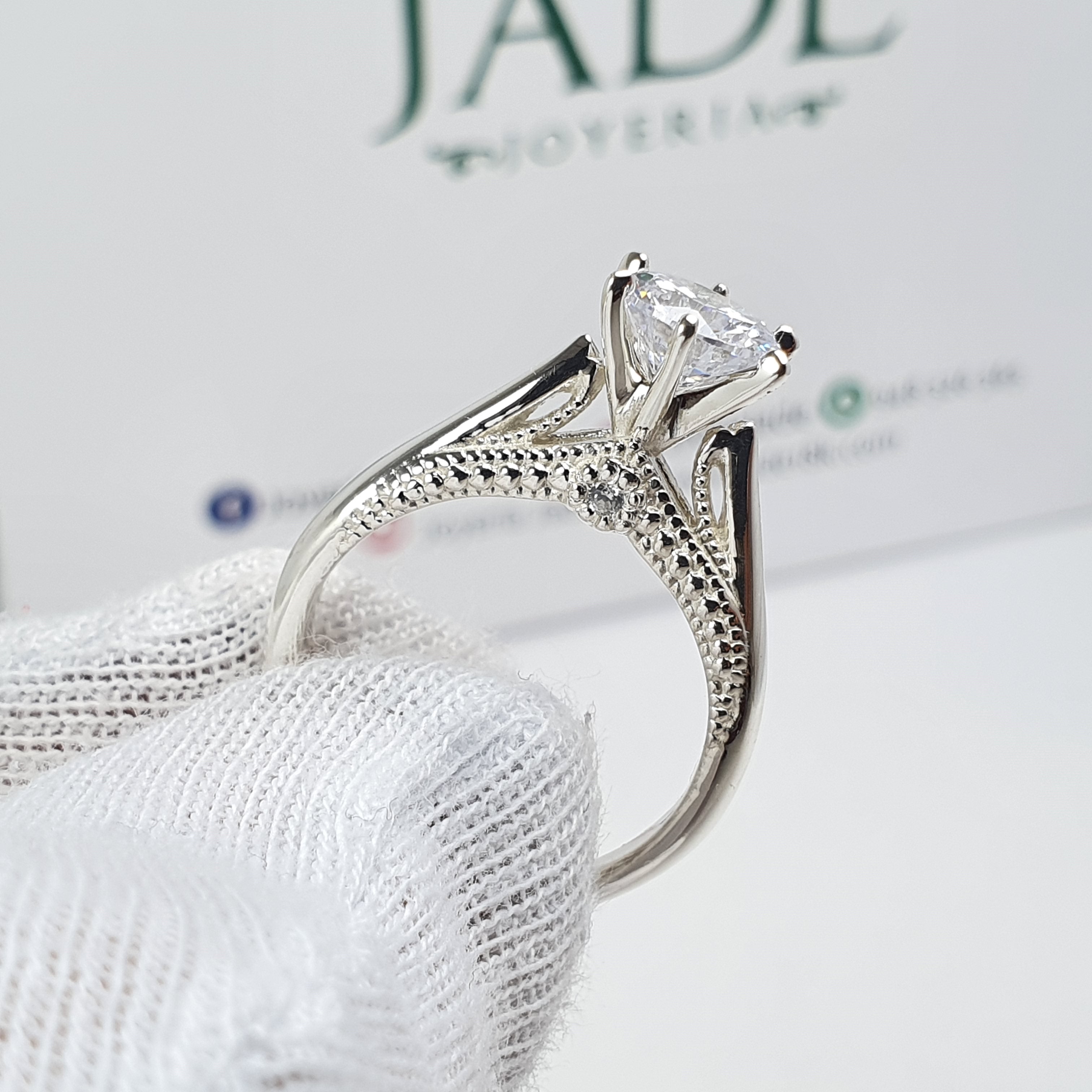 Anillo de Compromiso en Plata Solitario Premiun