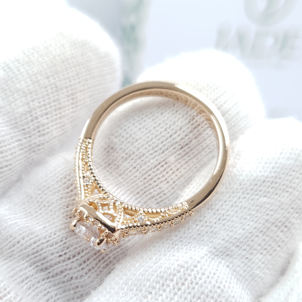 Anillo Alba de Compromiso Con Piedra Blanca Oro 18k