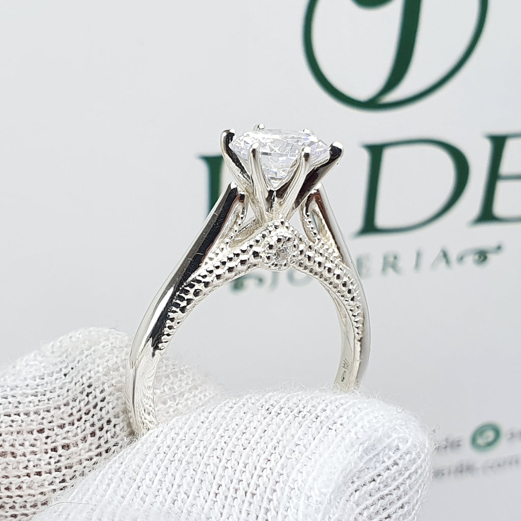 Anillo de Compromiso en Plata Solitario Premiun