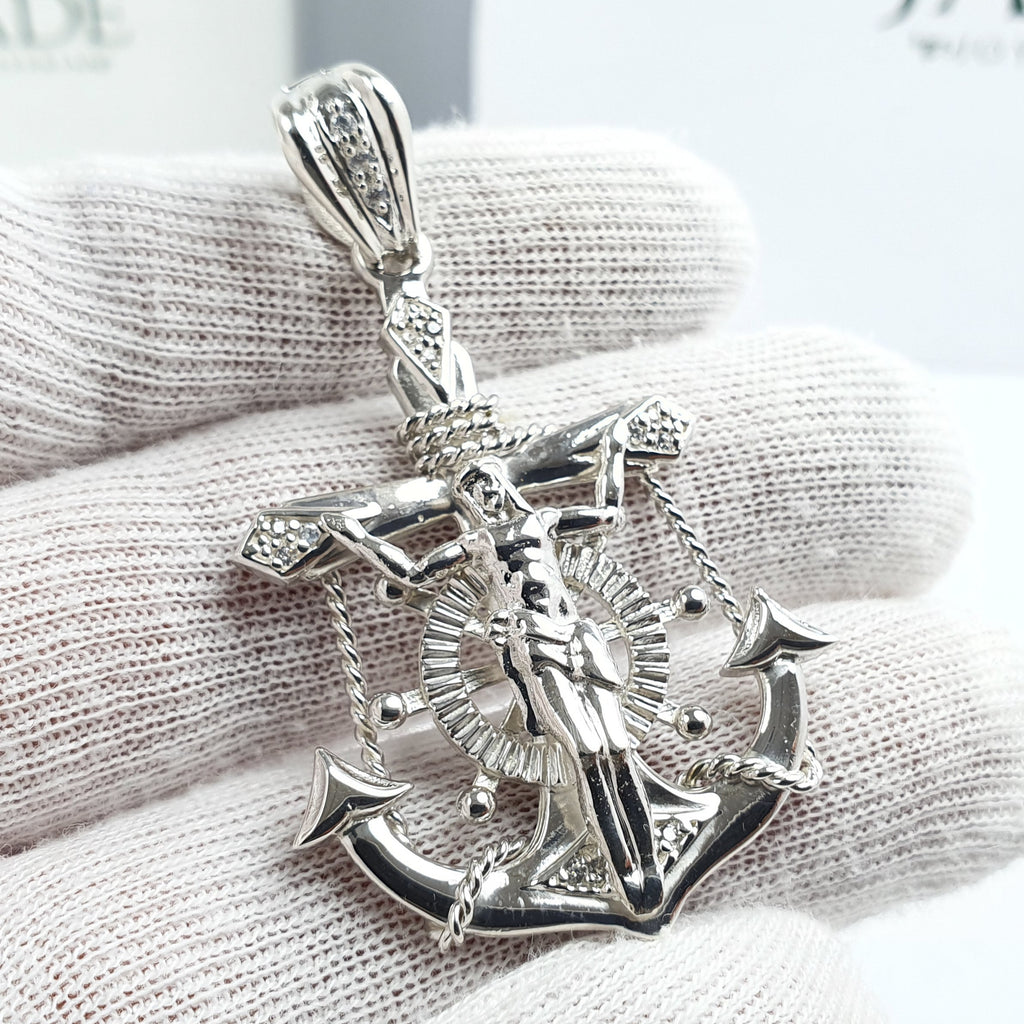 Dije de Ancla con Cristo para Varón