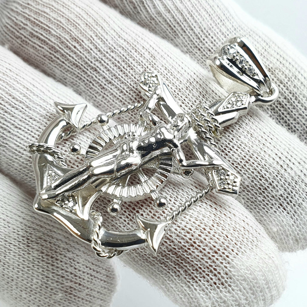 Dije de Ancla con Cristo para Varón