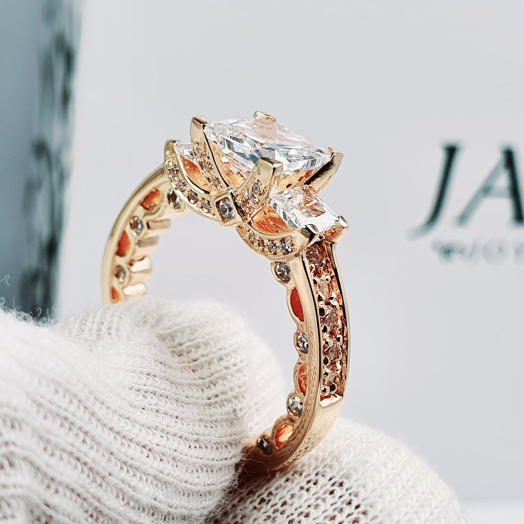 Anillo Amaya
