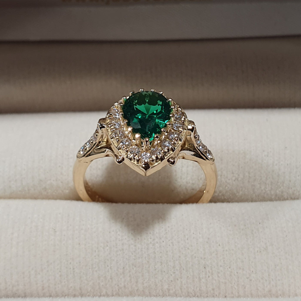 Anillo Sofia de Compromiso Oro 18k Piedra Verde Gota