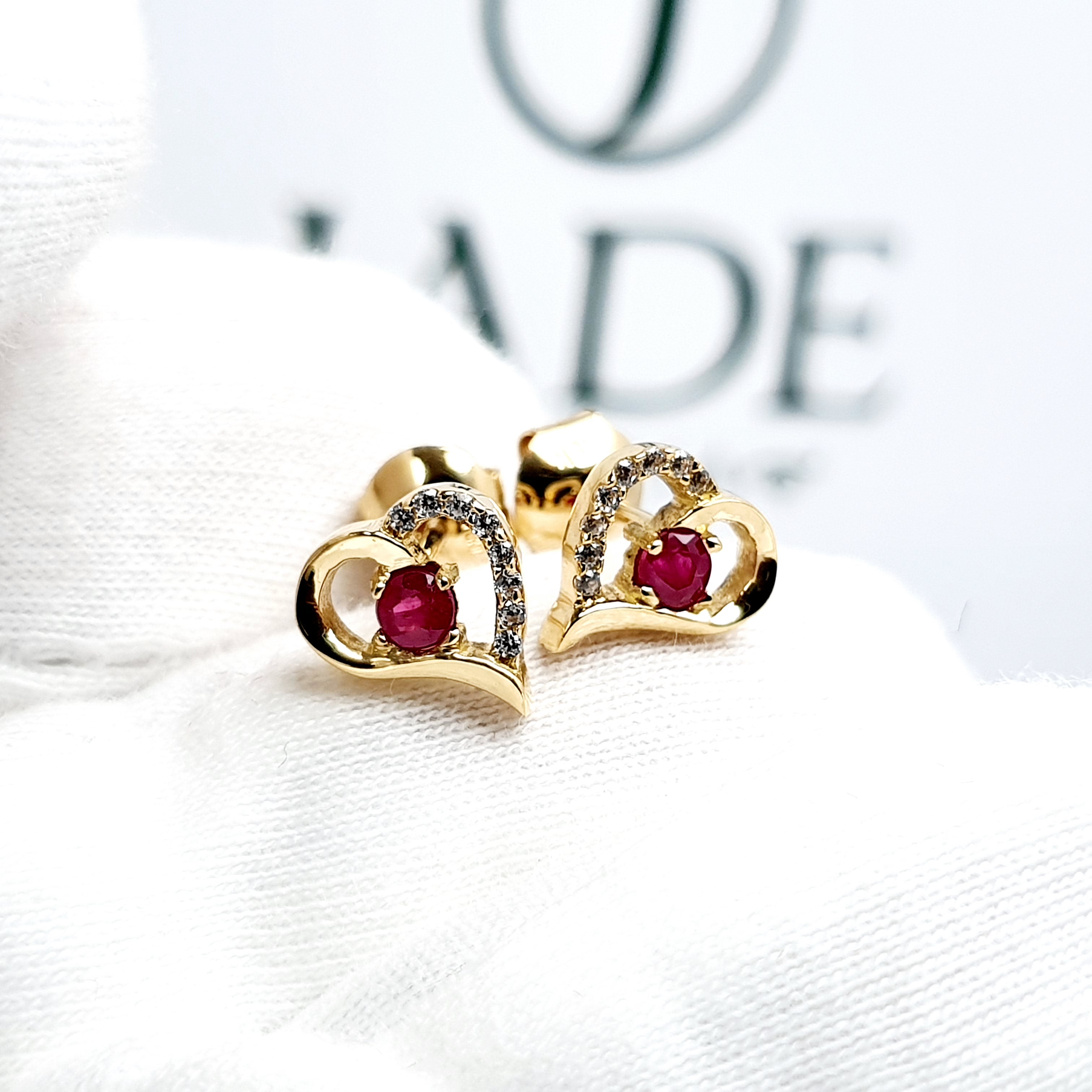 Aretes de corazón con piedra