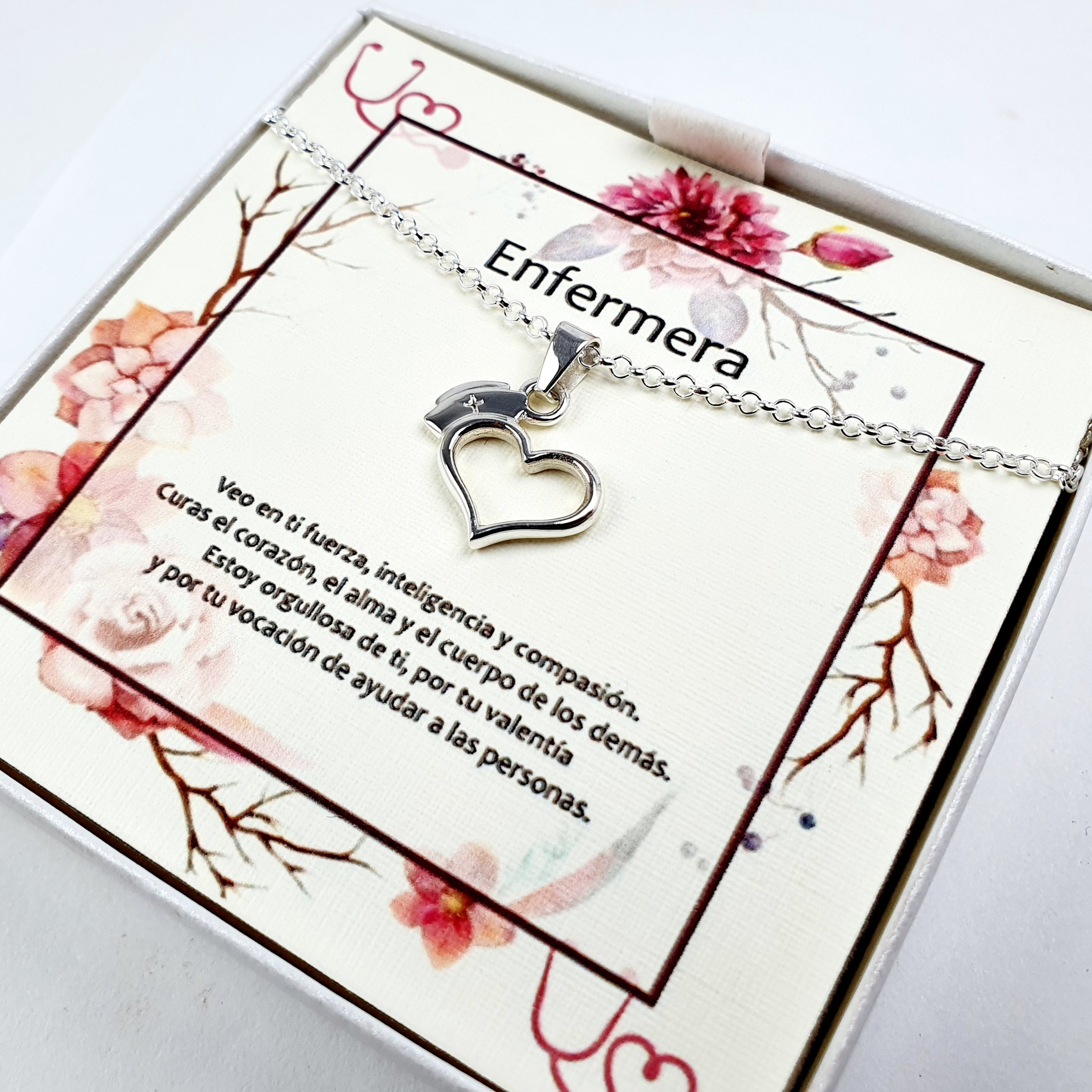 Collar de la enfermera en plata