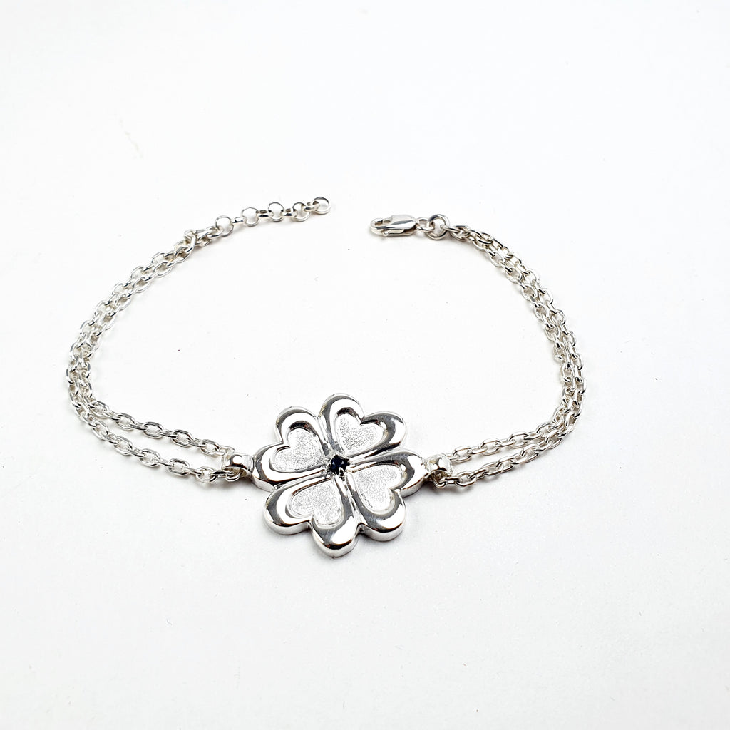 Pulsera en plata para dama trébol y corazon