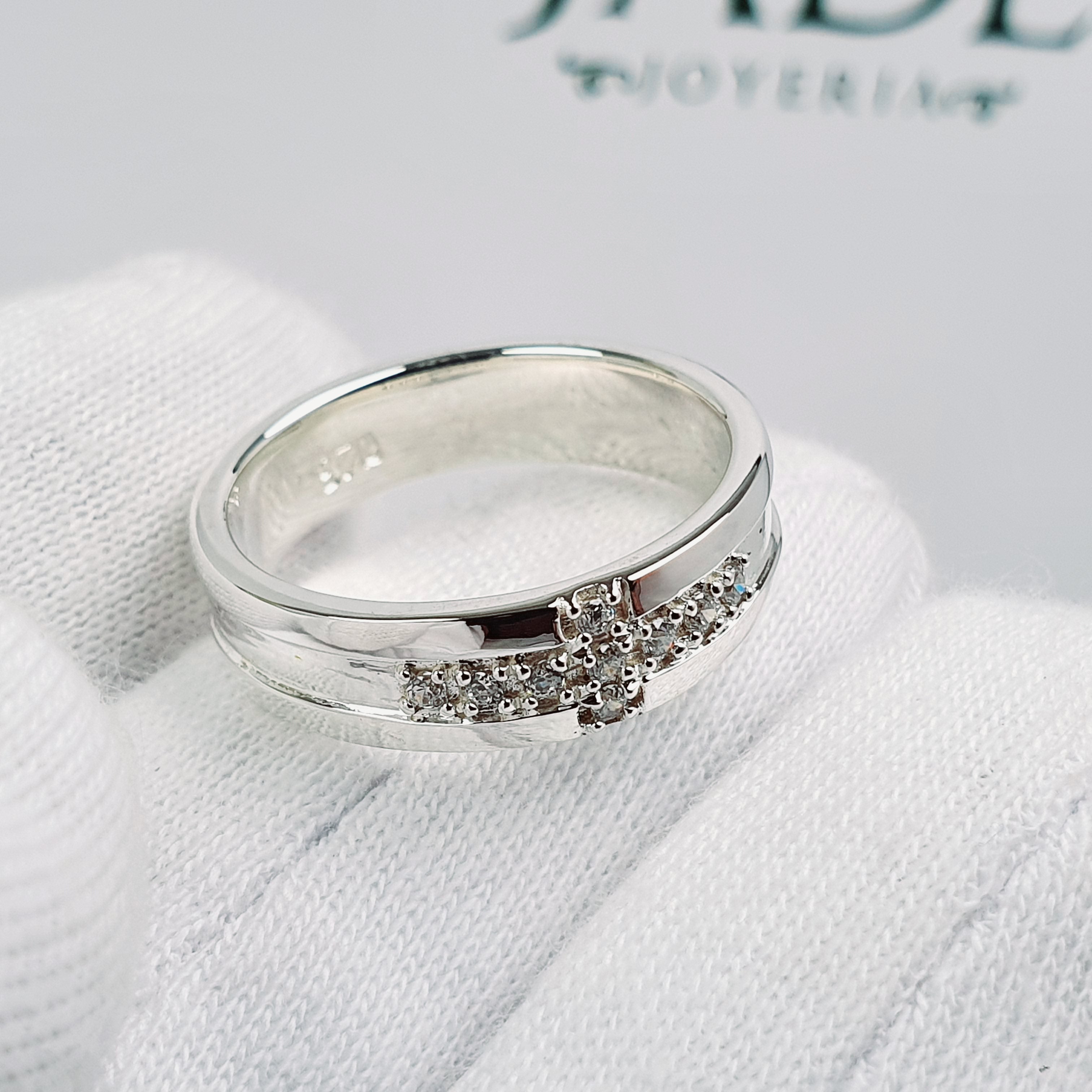 Anillo para Varón con Cruz en Plata