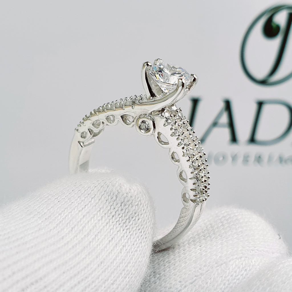 Anillo en Plata con Diseños