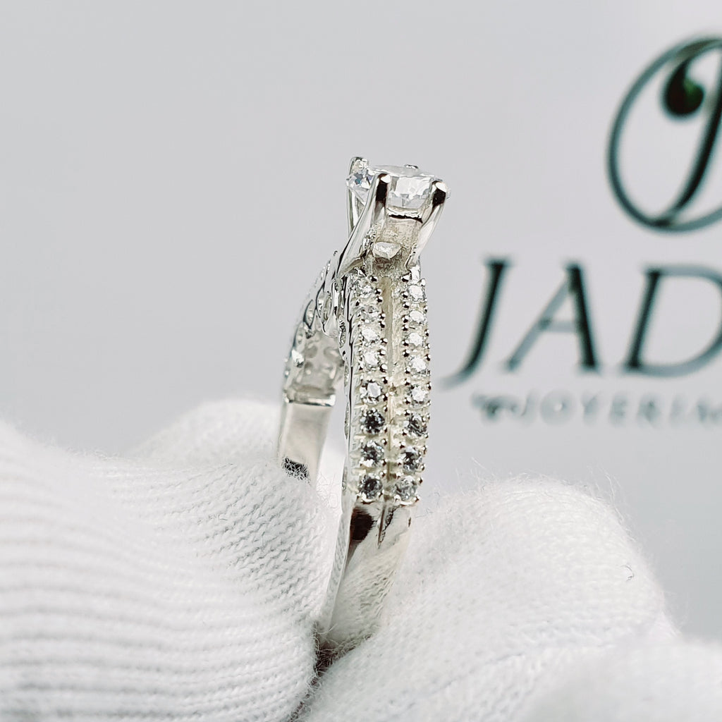 Anillo en Plata con Diseños