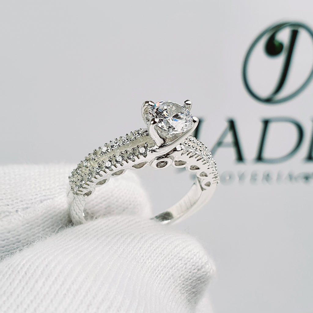 Anillo en Plata con Diseños