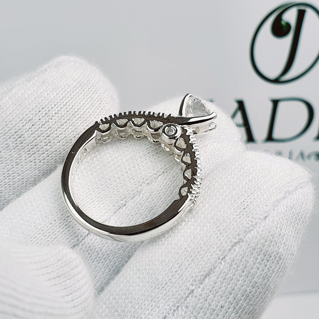 Anillo en Plata con Diseños