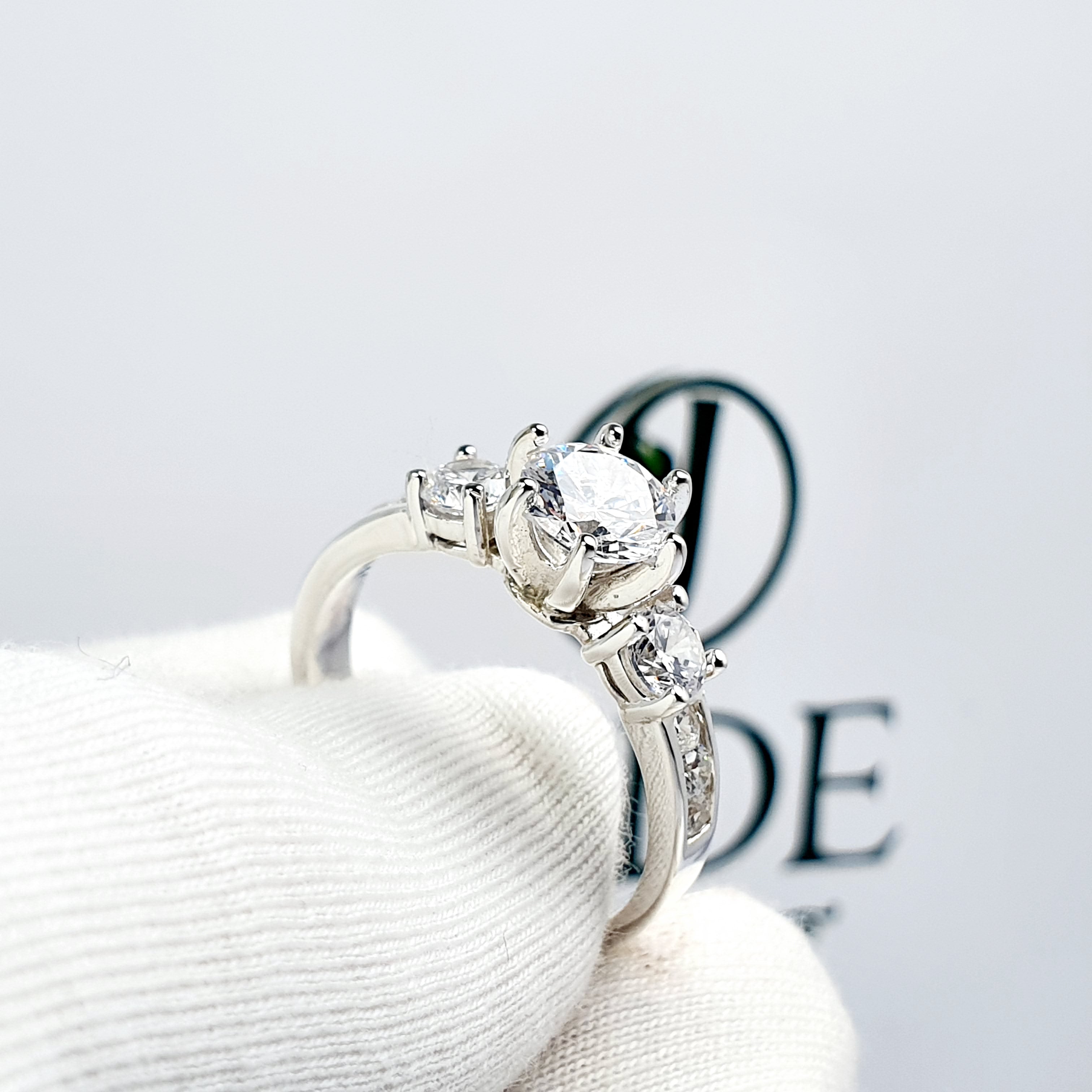 Anillo de Compromiso Plata " Leysi"