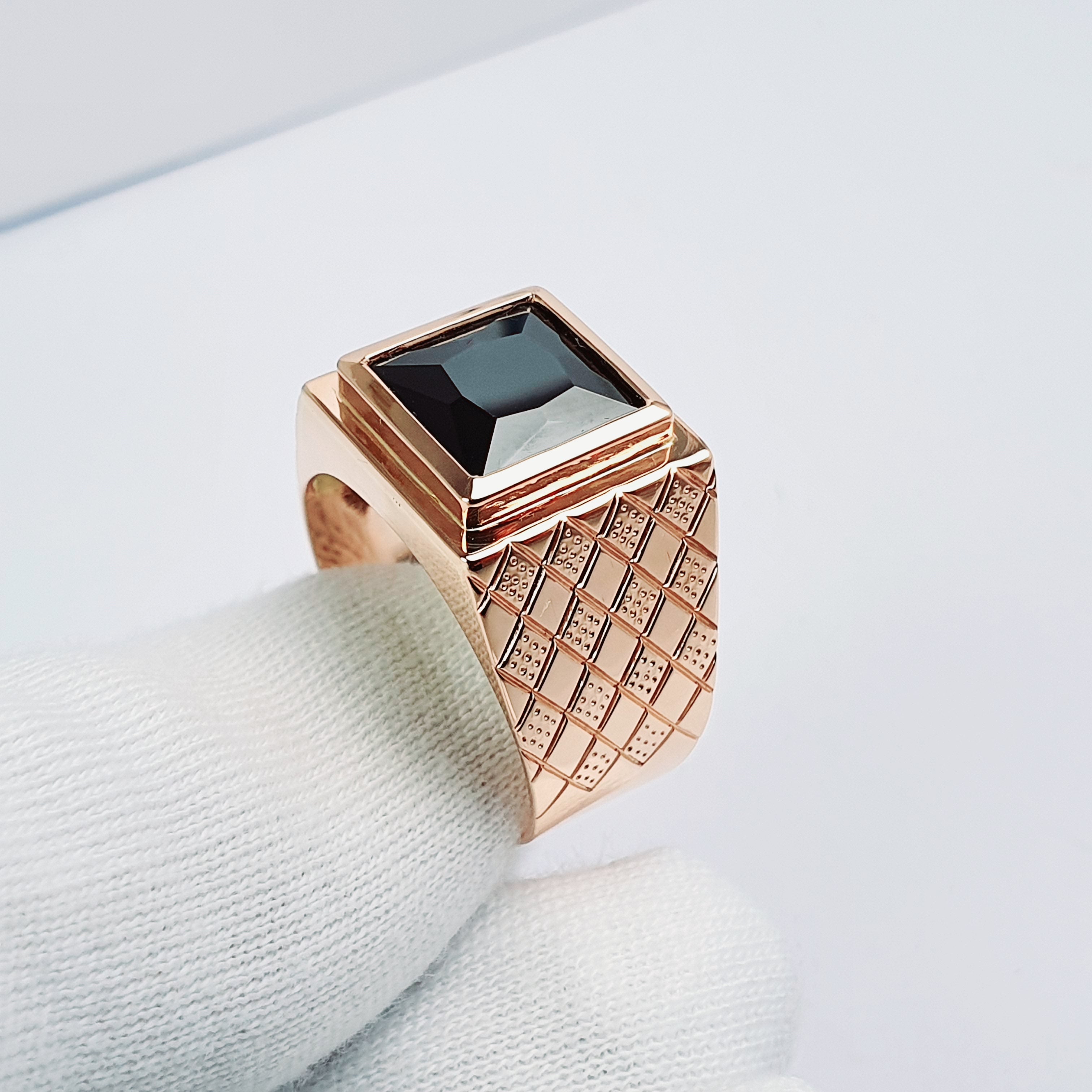 Anillo Chevalier con Piedra Cuadrada para Varón en Oro 18k