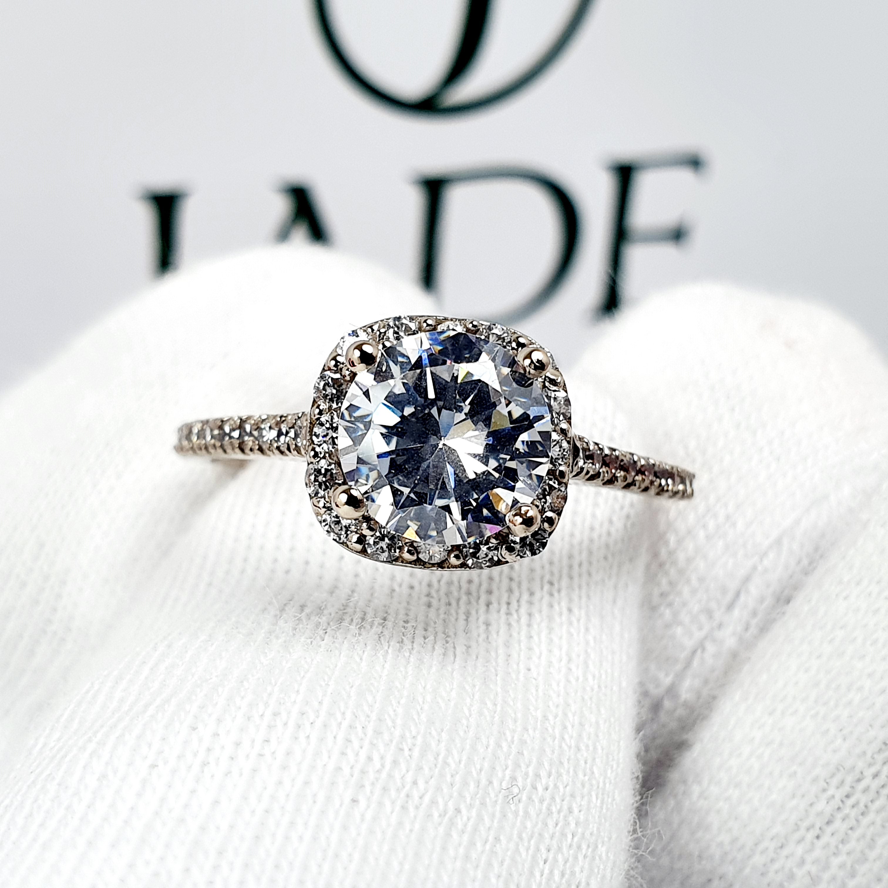 Anillo de Compromiso Abby