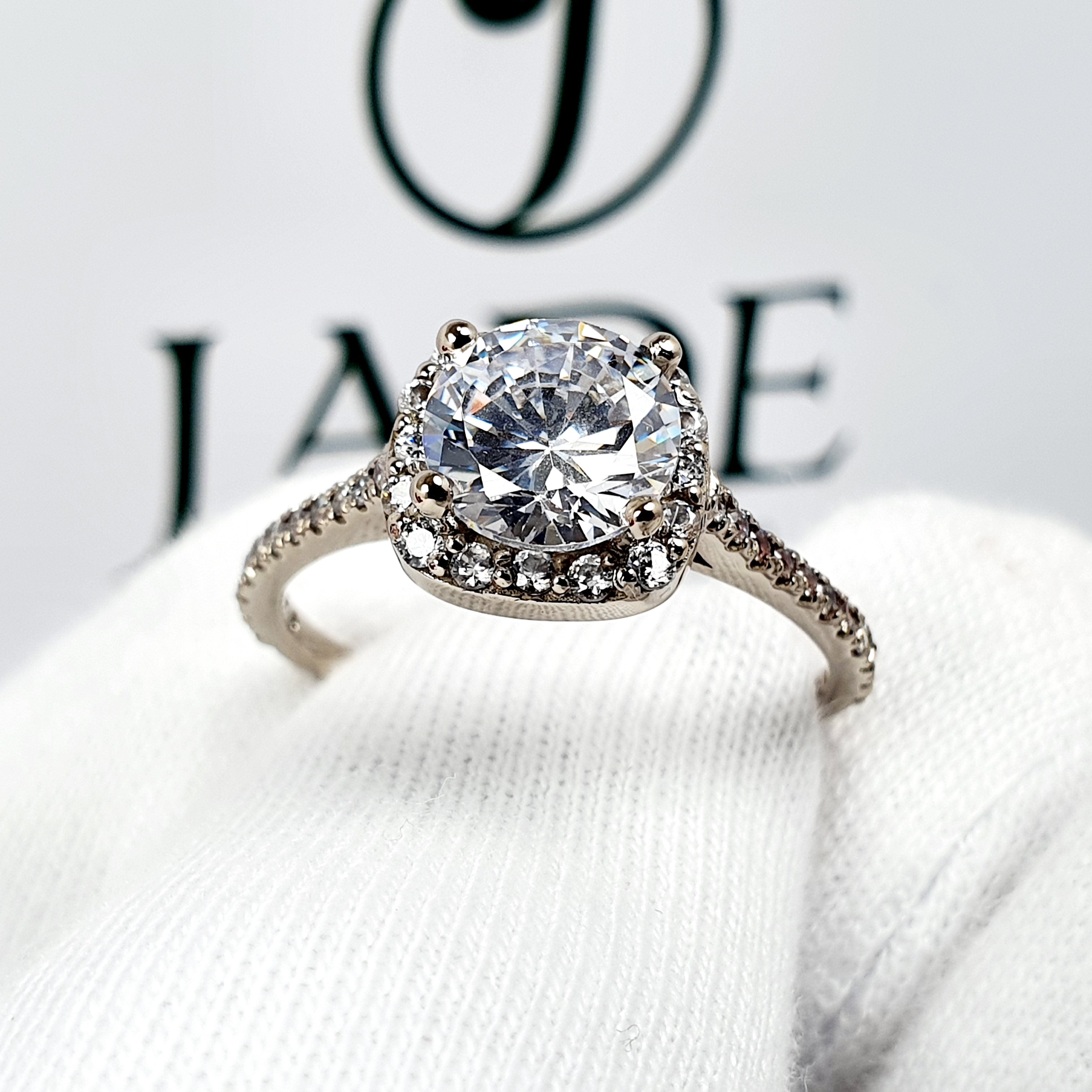 Anillo de Compromiso Abby