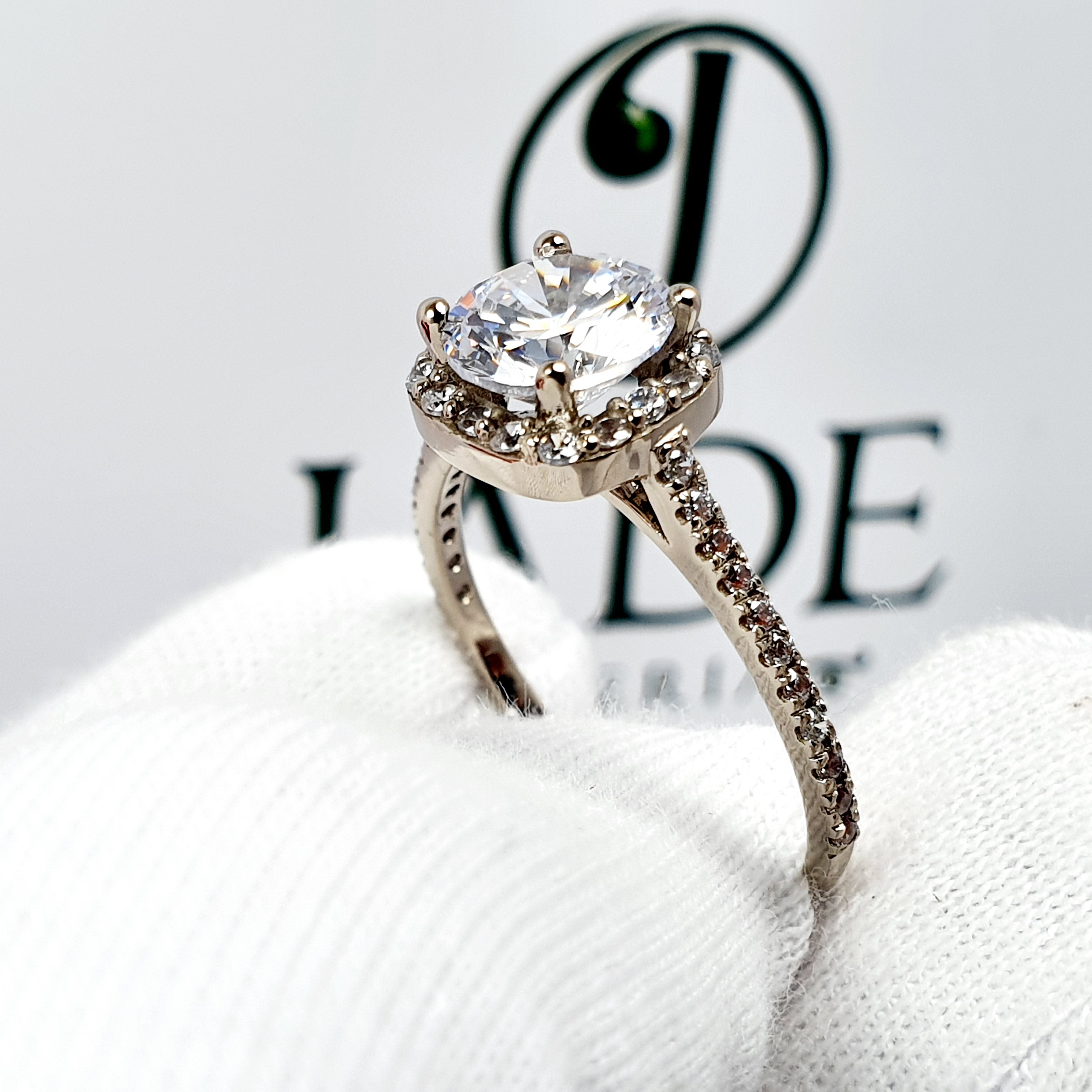 Anillo de Compromiso Abby