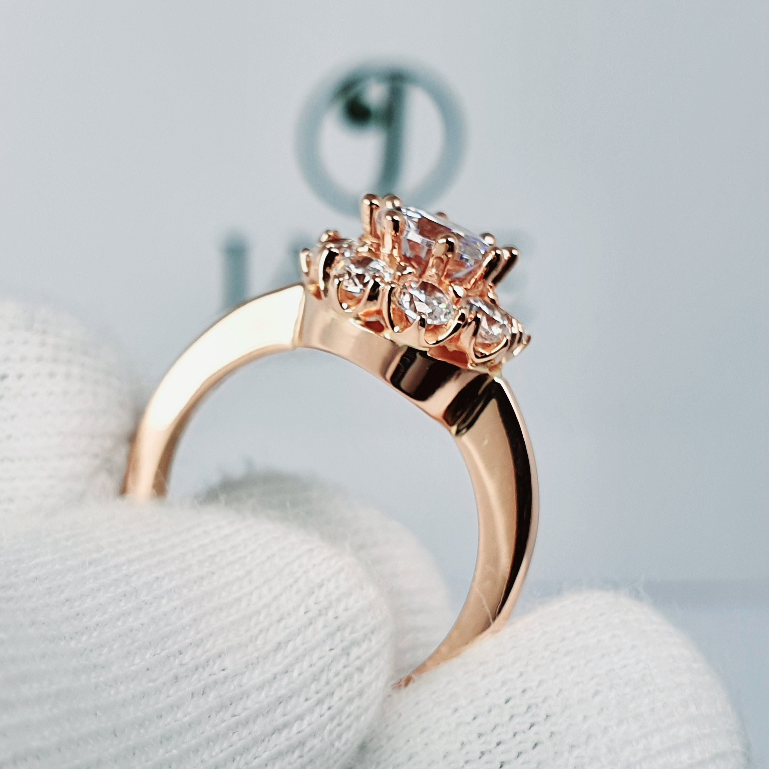 Anillo de compromiso tipo Roseta
