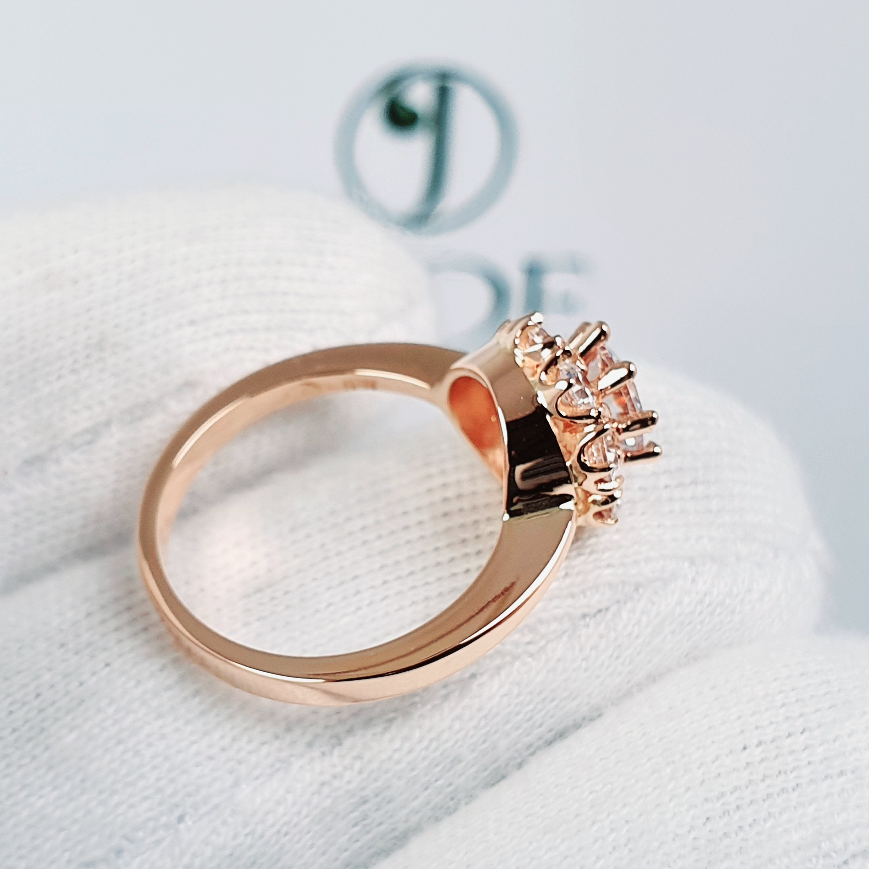 Anillo de compromiso tipo Roseta