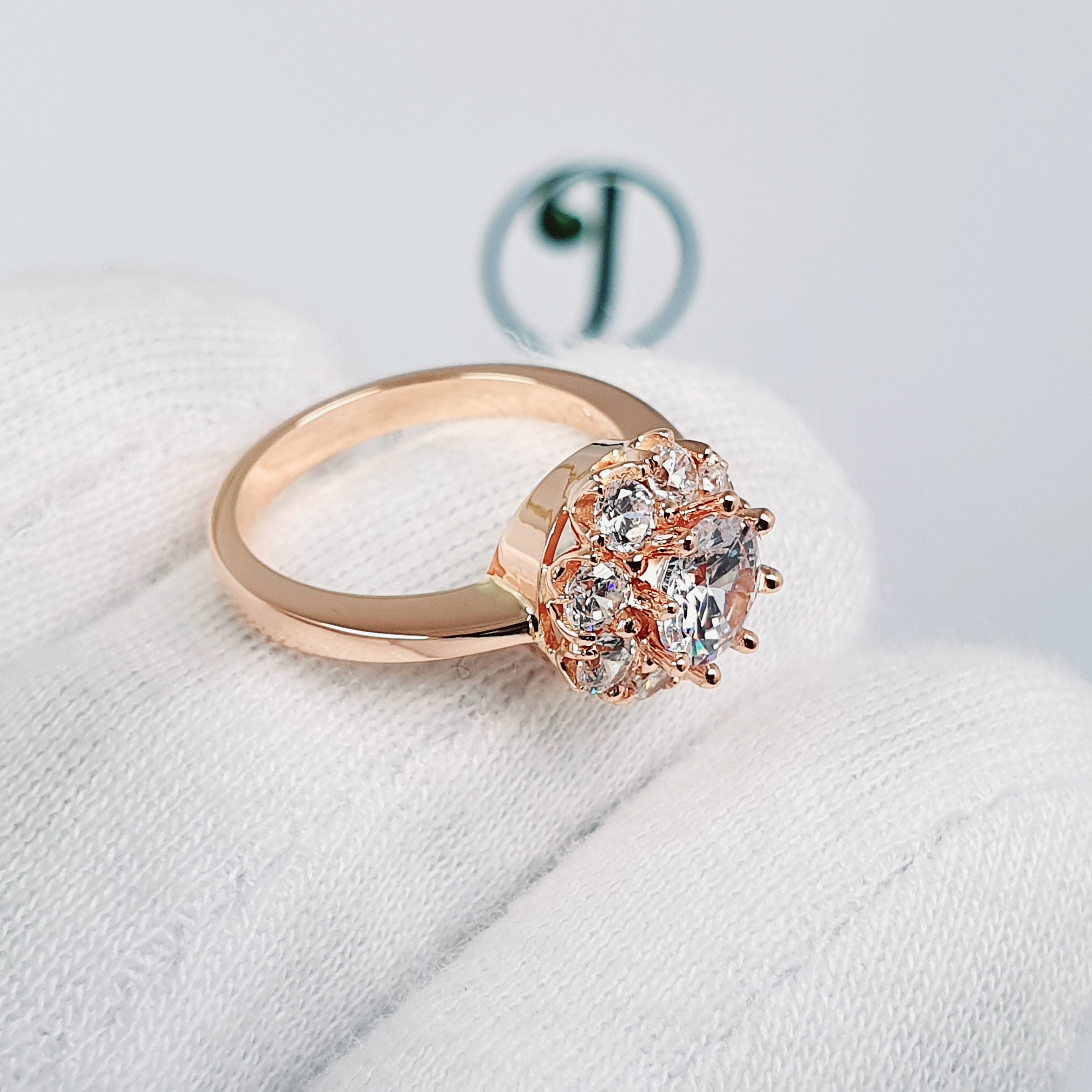 Anillo de compromiso tipo Roseta