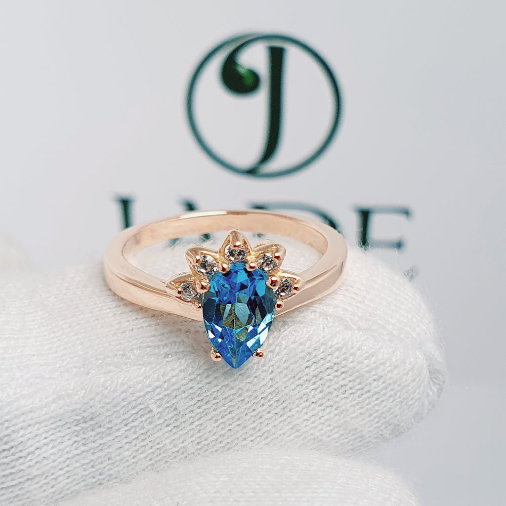 Anillo con Piedra Natural "Agua Marina"