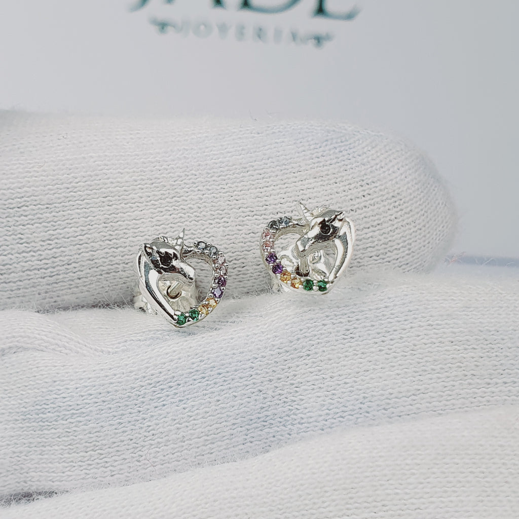 Aretes de unicornio en plata con piedras
