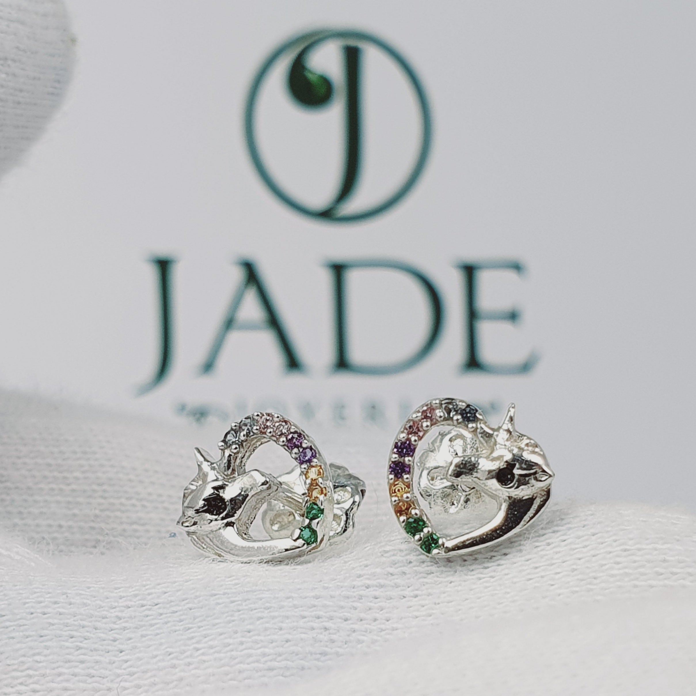 Aretes de unicornio en plata con piedras