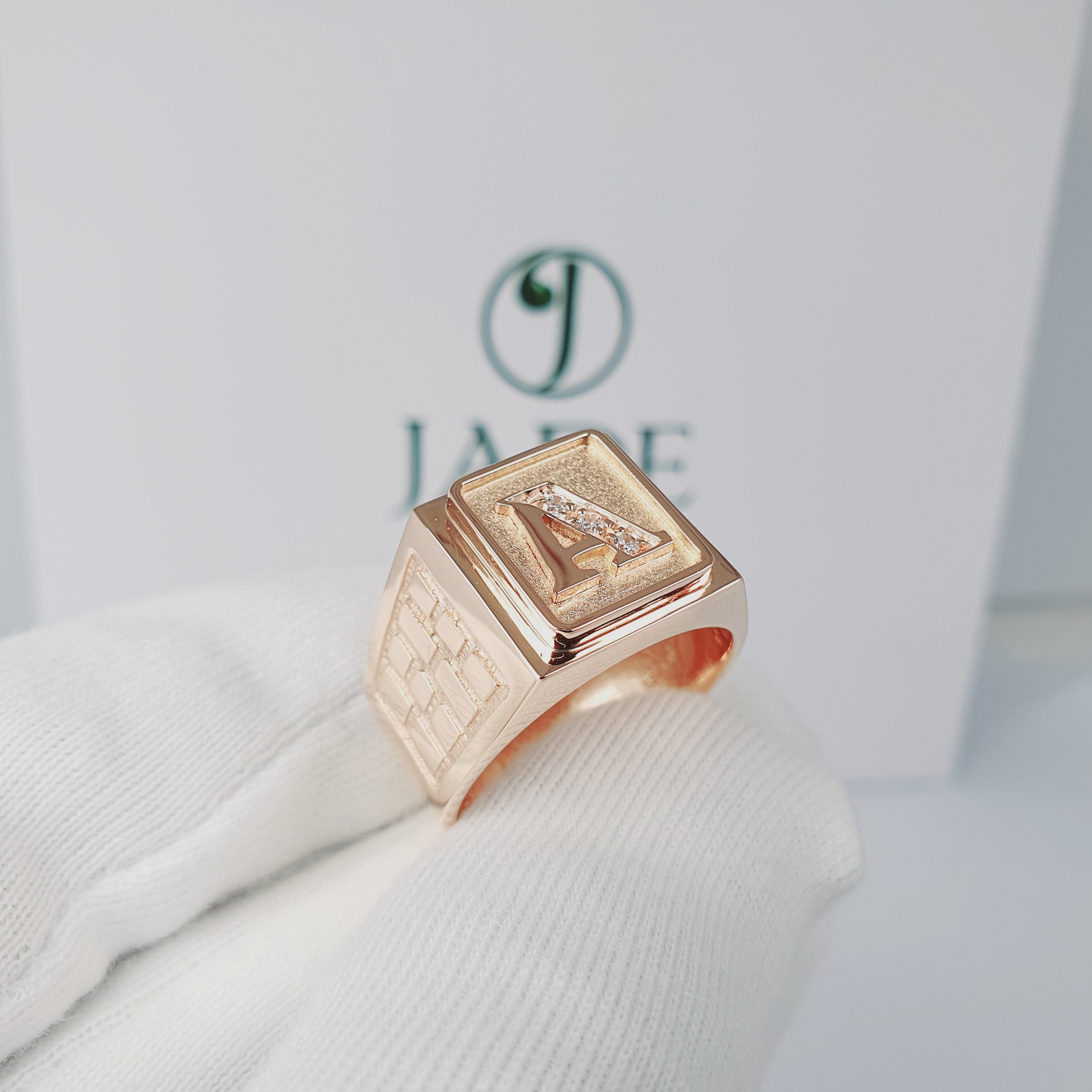 Chevalier personalizado para varon con letra oro 18k