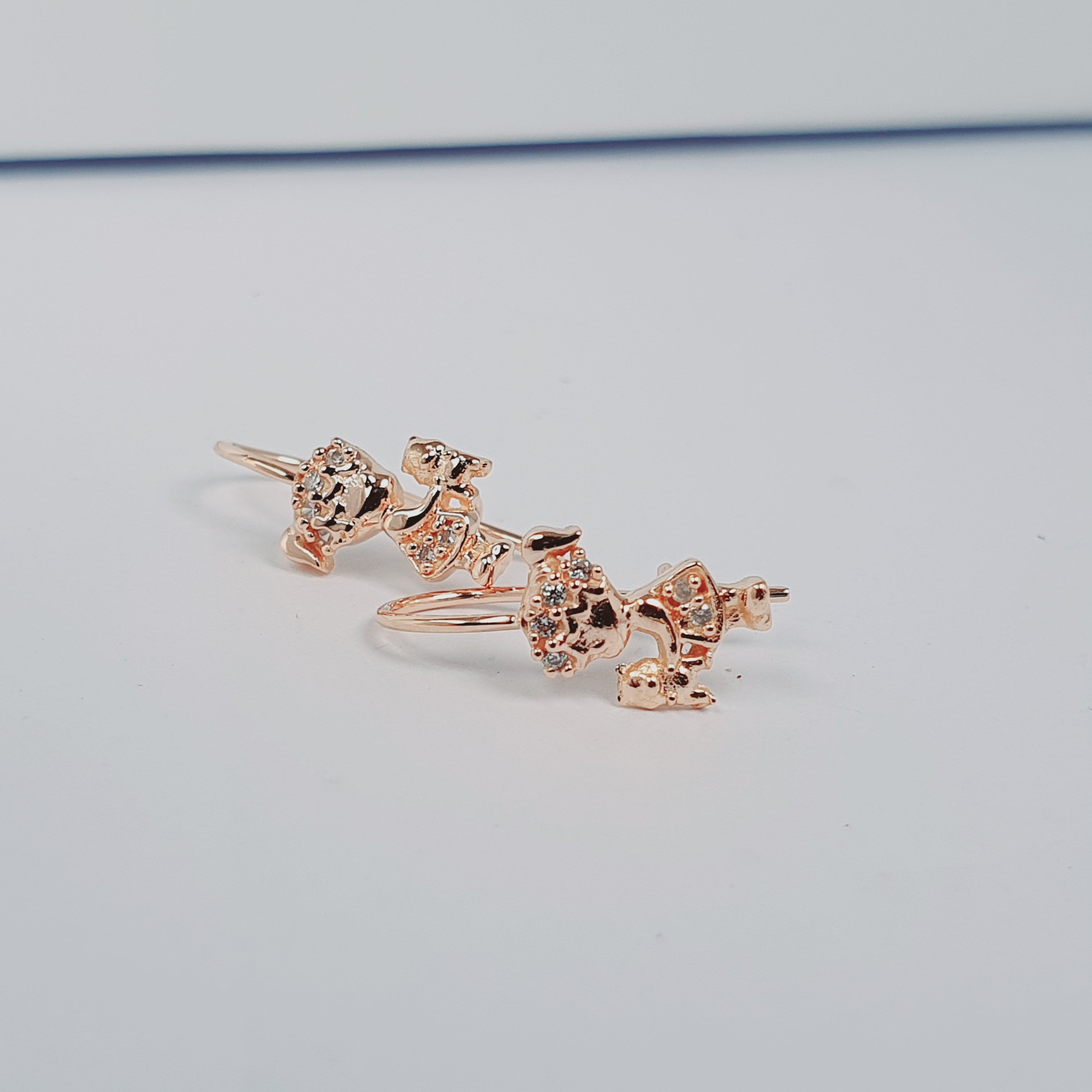 Aretes de niña con osito oro 18k