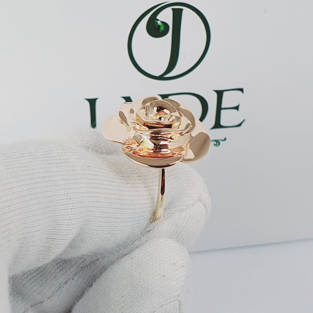 Anillo de Rosa en oro 18k
