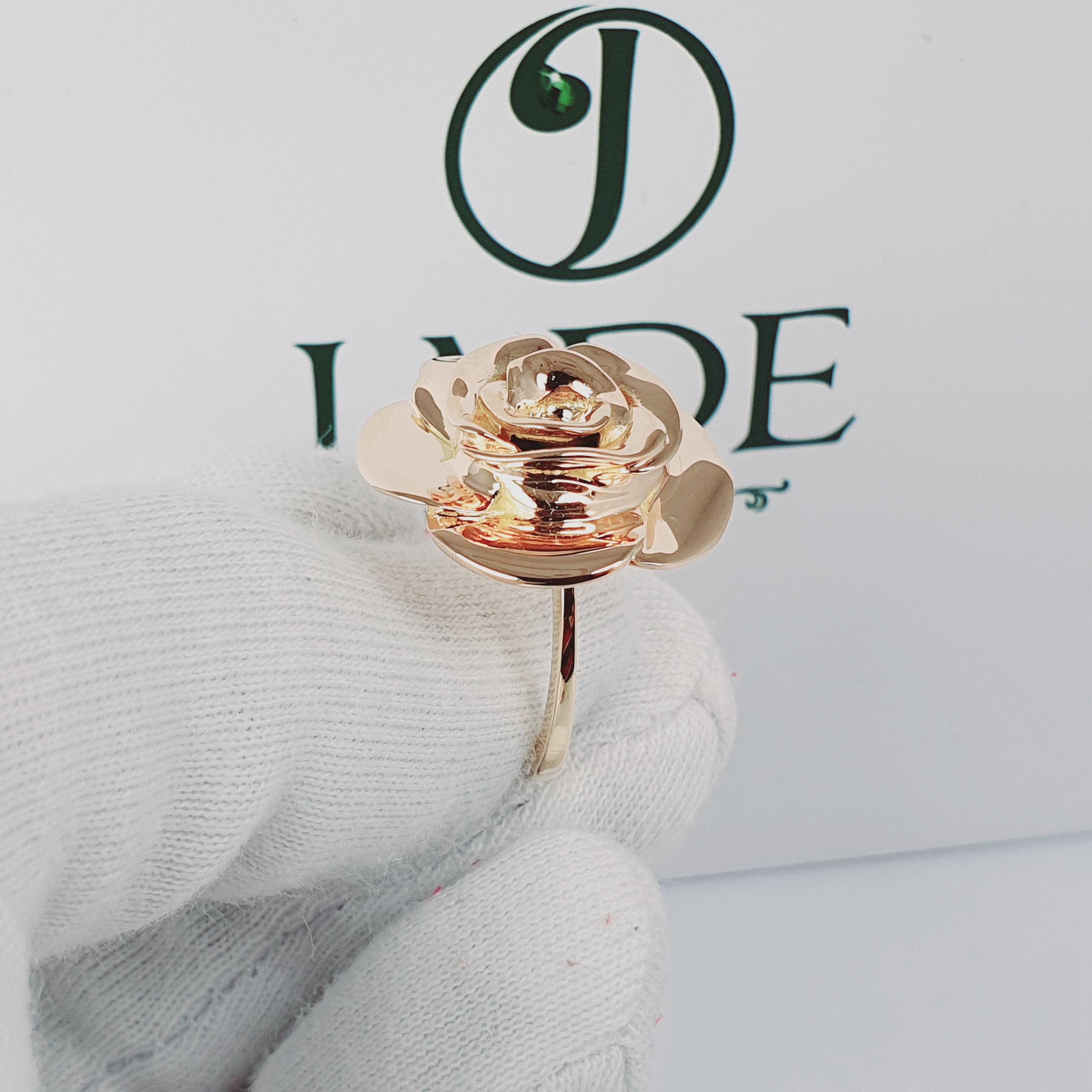 Anillo de Rosa en oro 18k