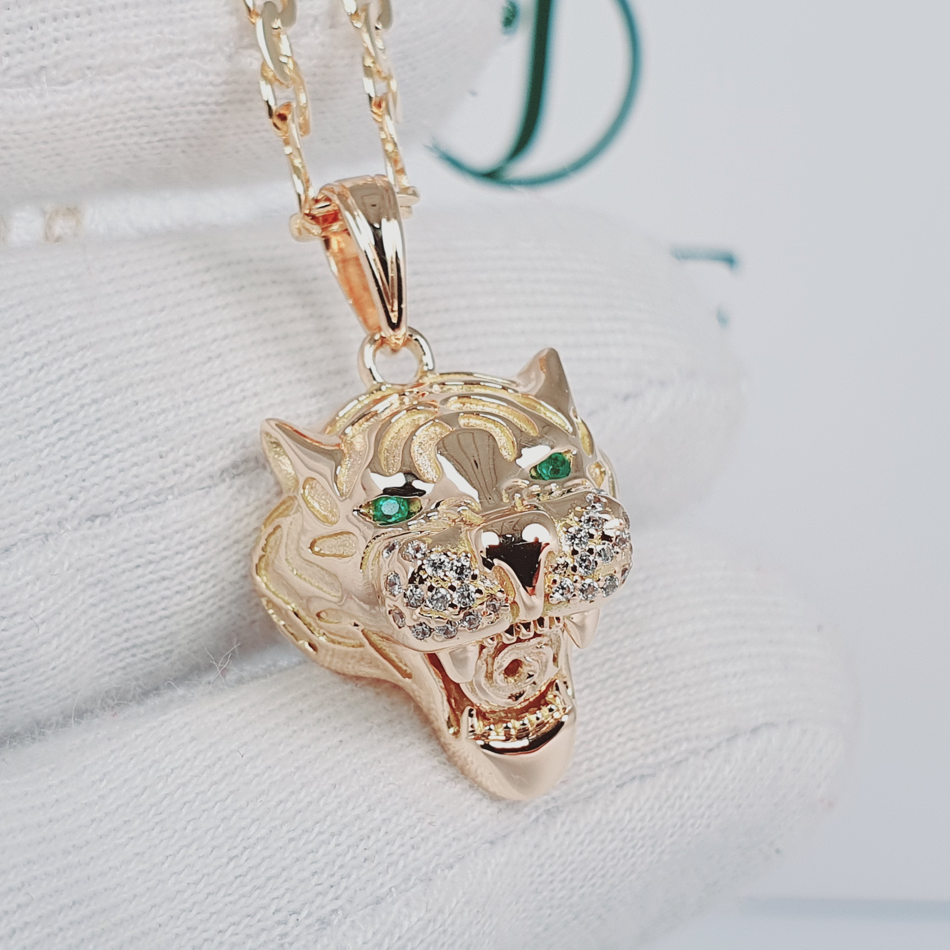 Dije de Tigre oro 18k