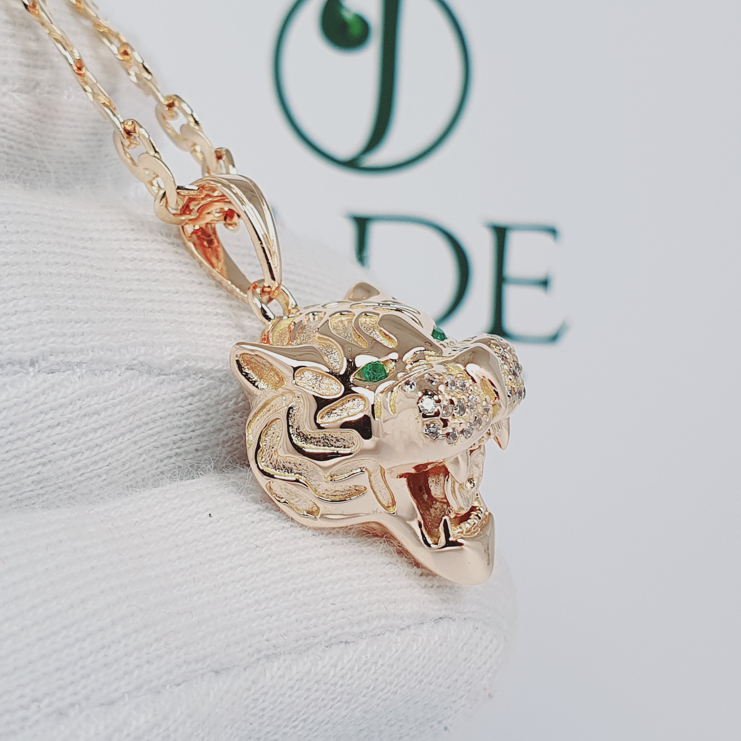 Dije de Tigre oro 18k