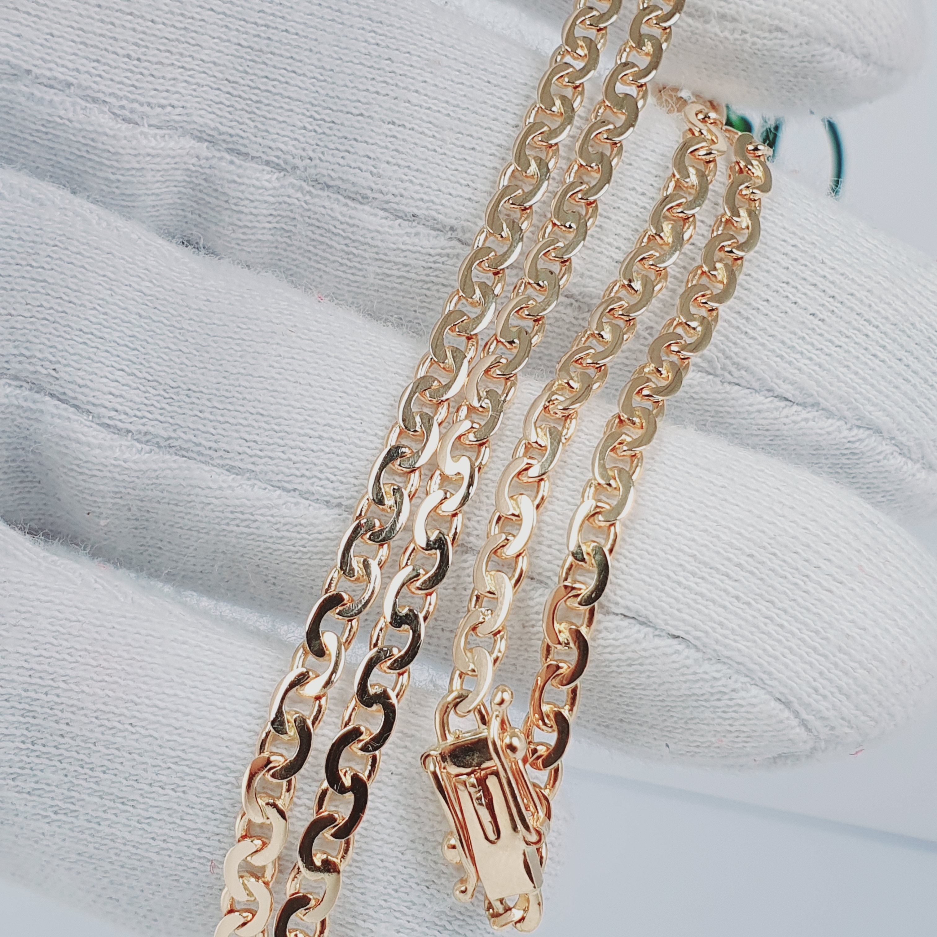 Cadena modelo Tejida en oro 18K