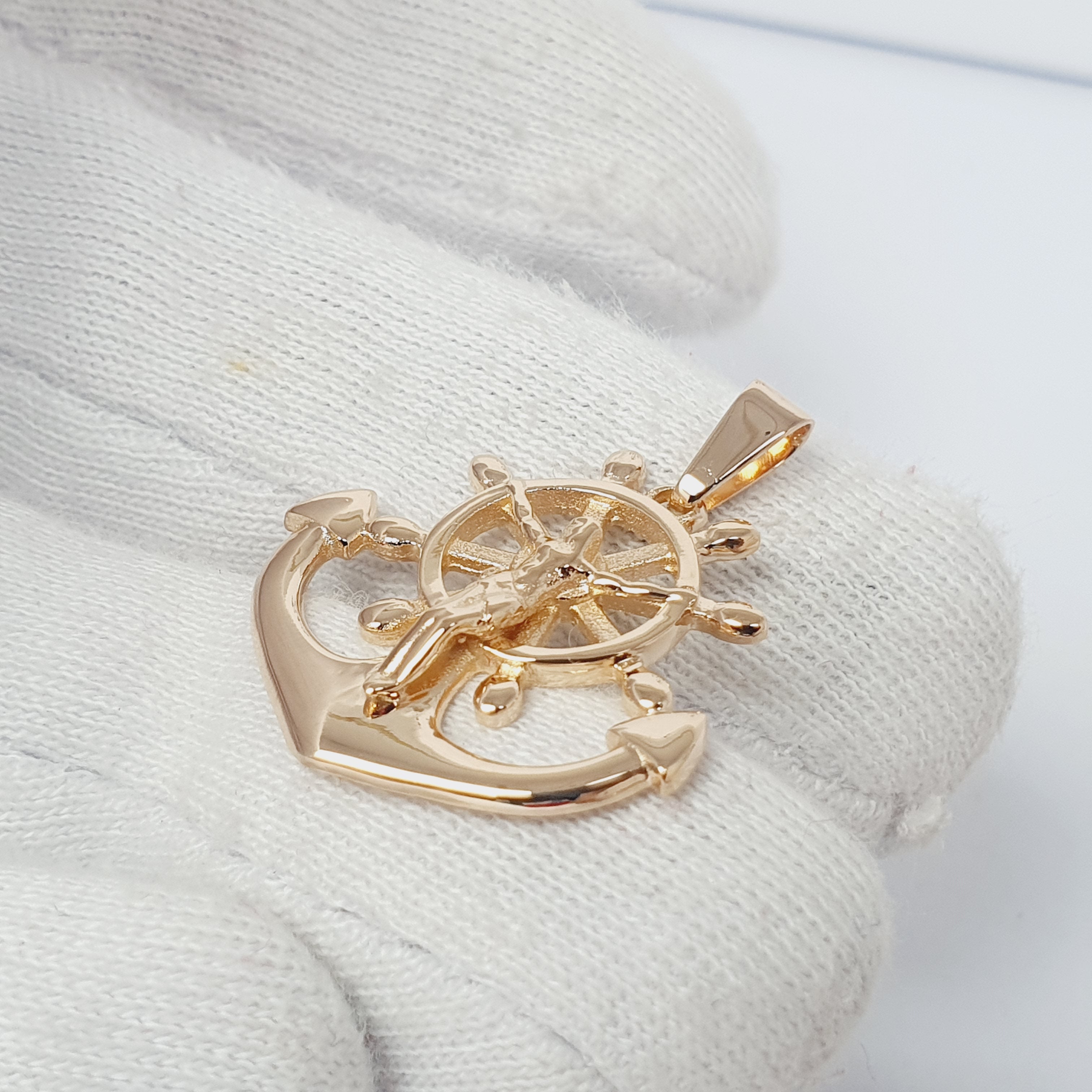 Dije de Ancla dije de la marina con timon