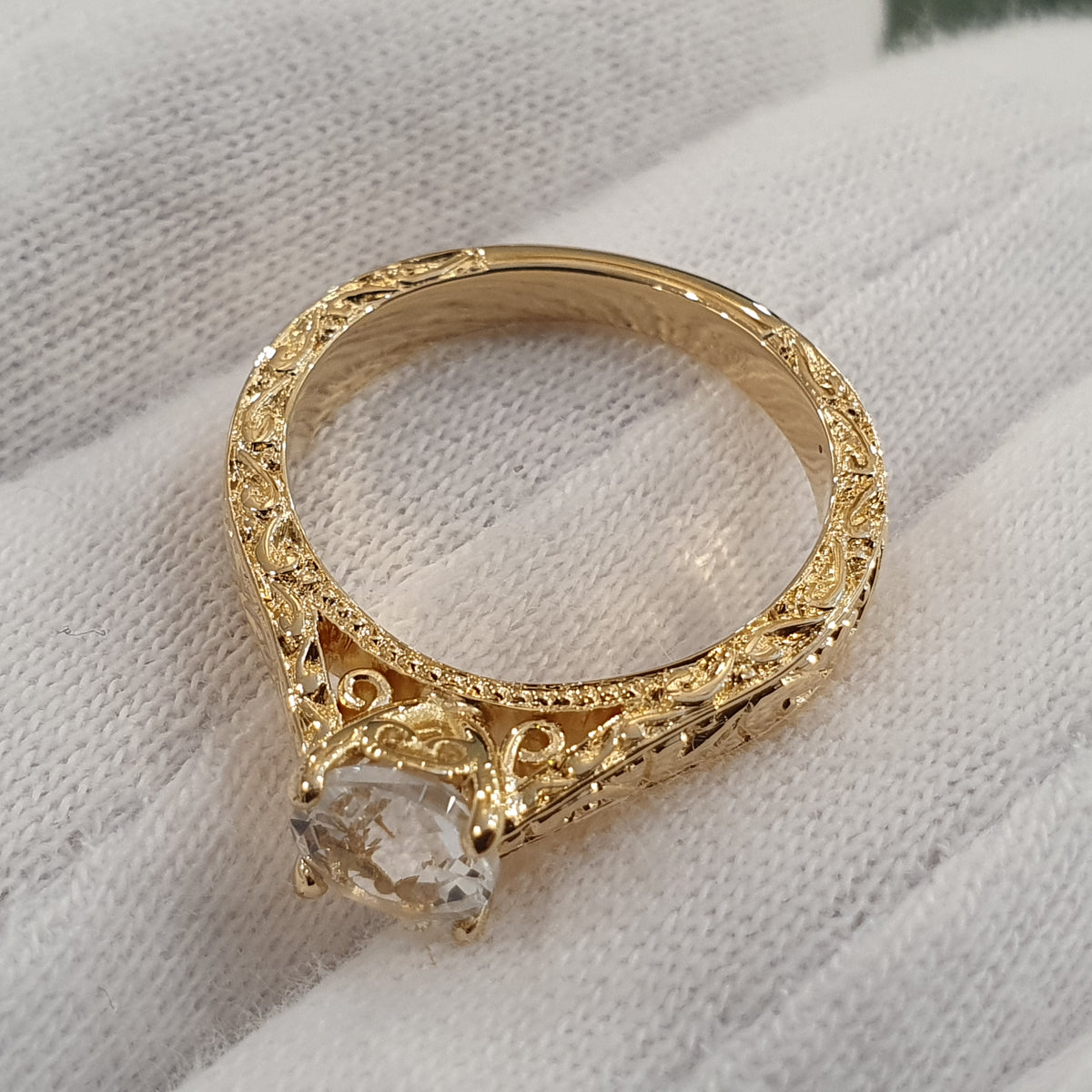 Anillo de Compromiso Brillit en Oro 18k