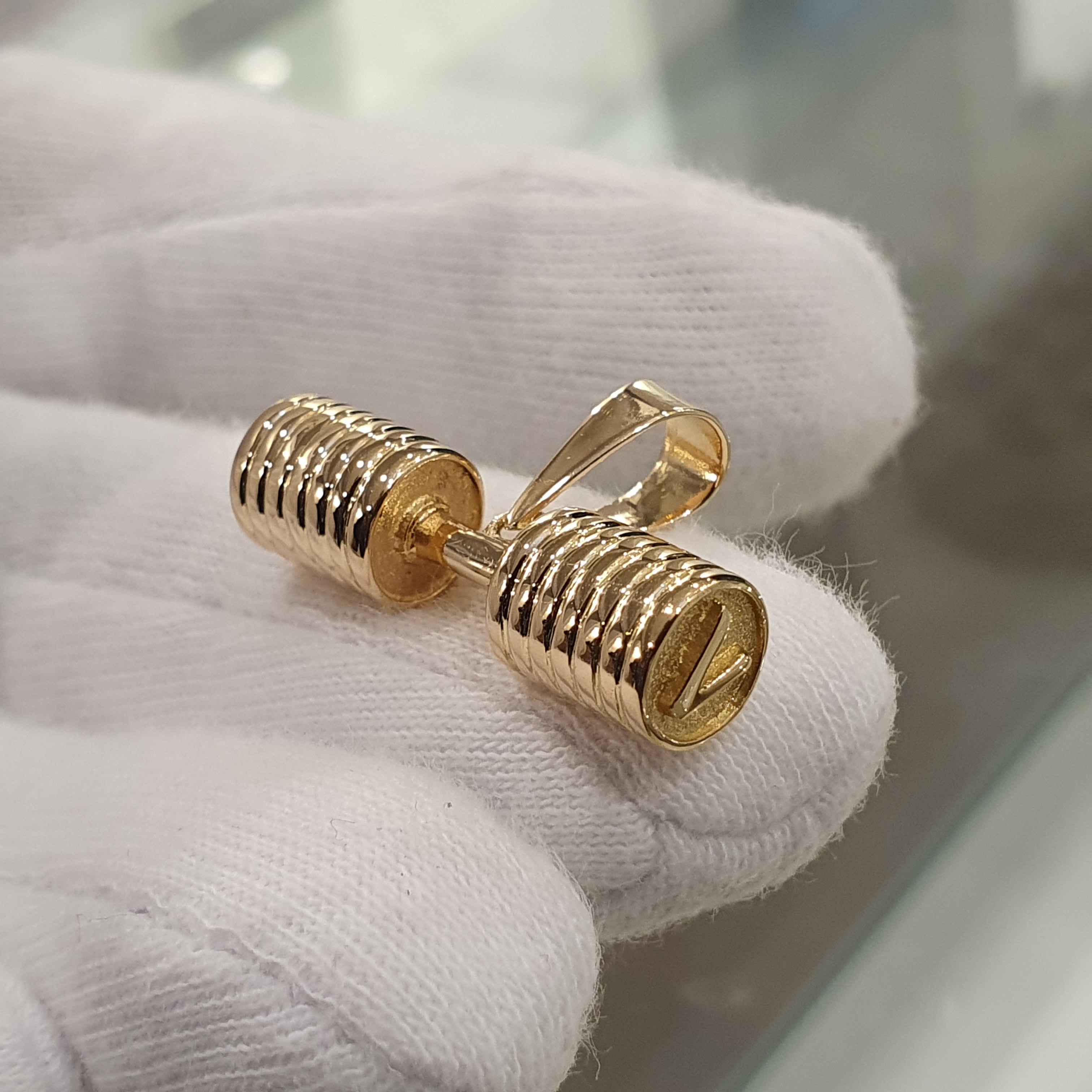Dije de pesa personalizado con iniciales oro 18k
