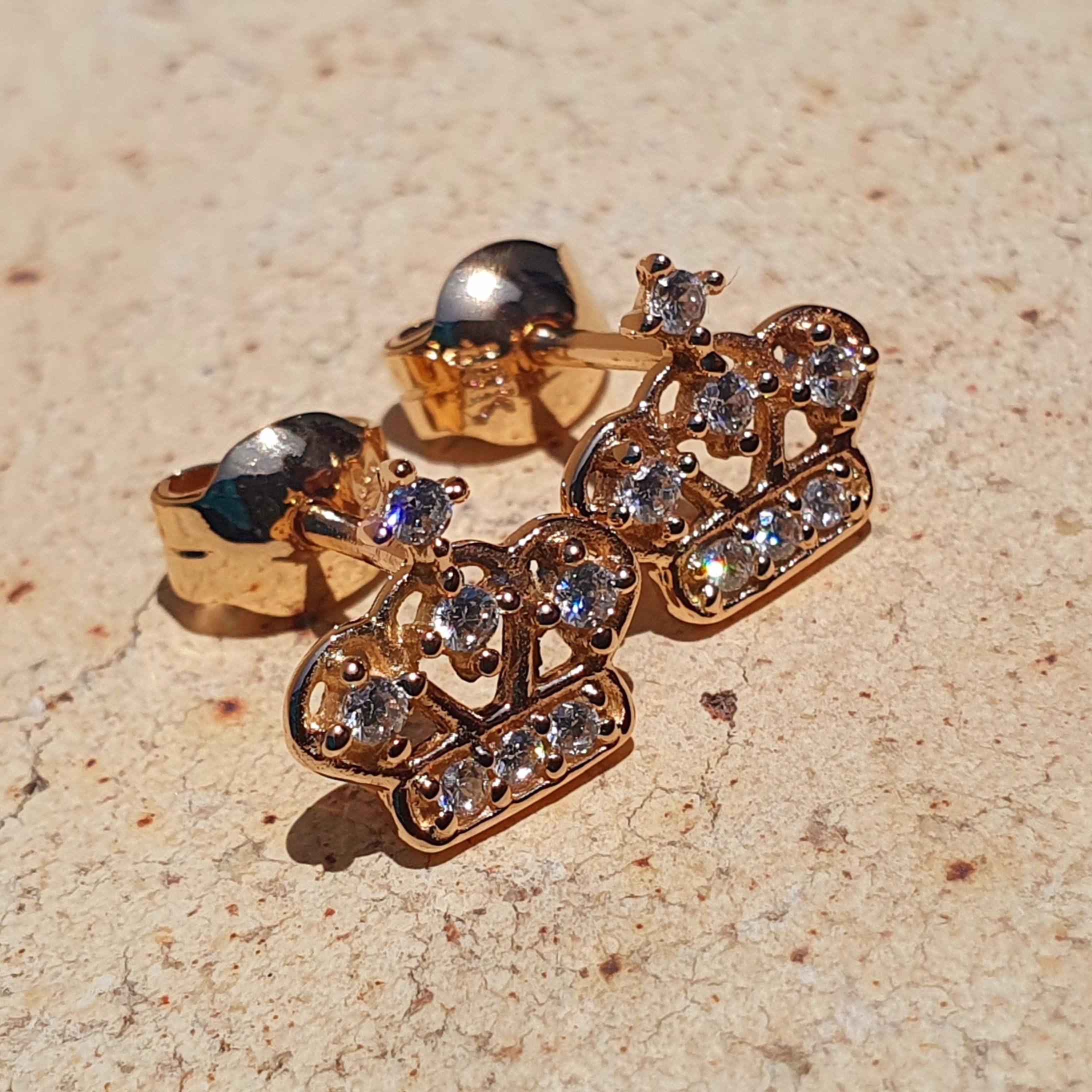 Aretes arete de corona reina princesa en oro18k