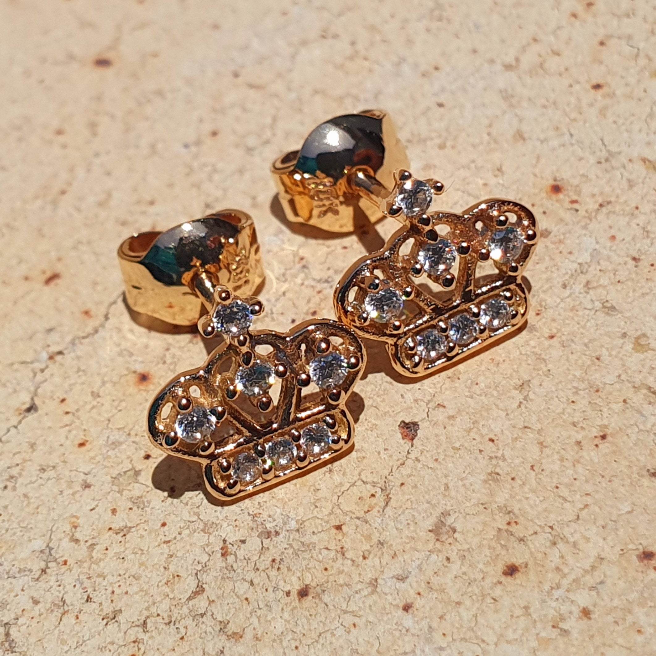 Aretes arete de corona reina princesa en oro18k